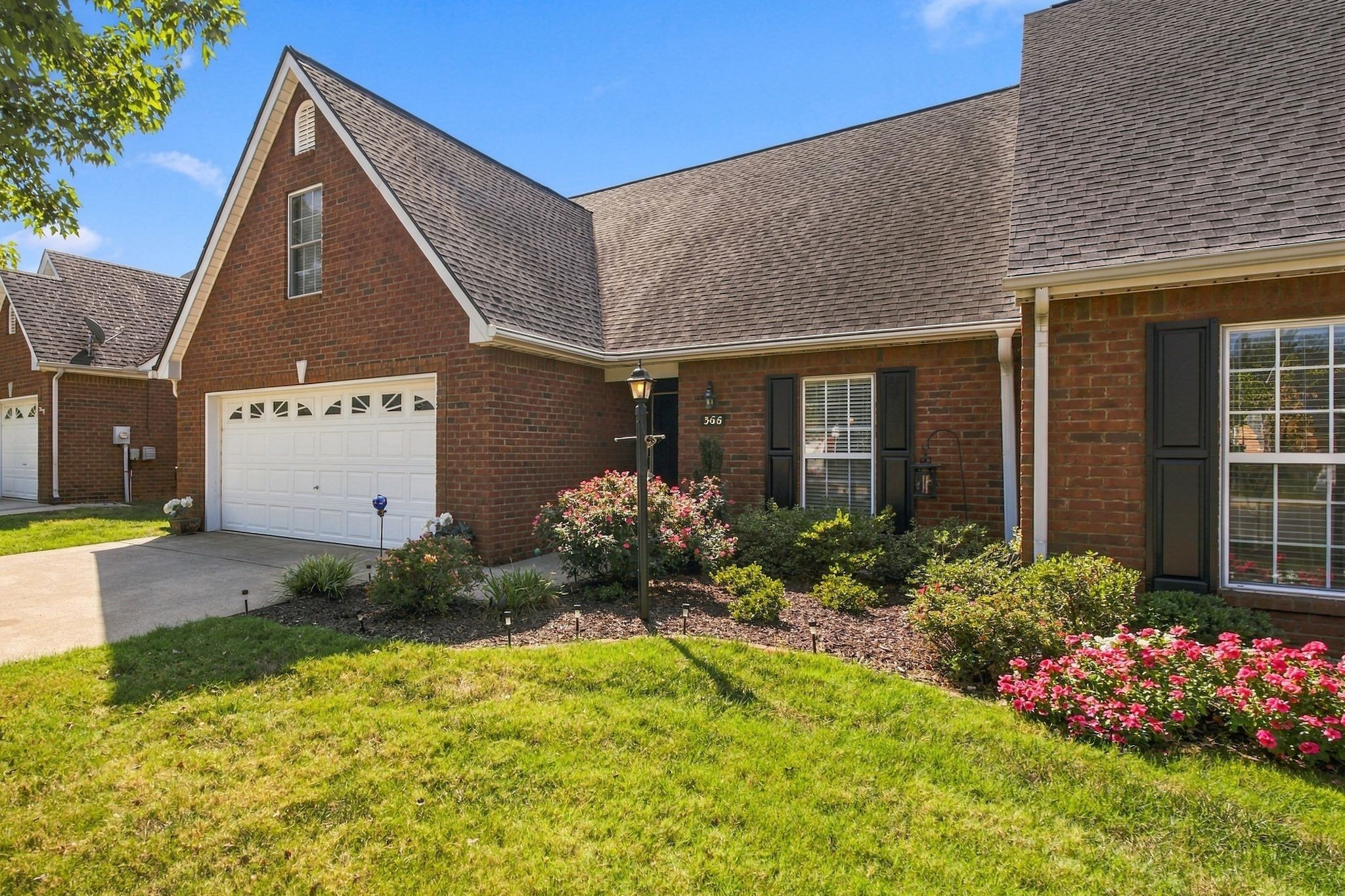 366 Golfview Ct Property Photo 1