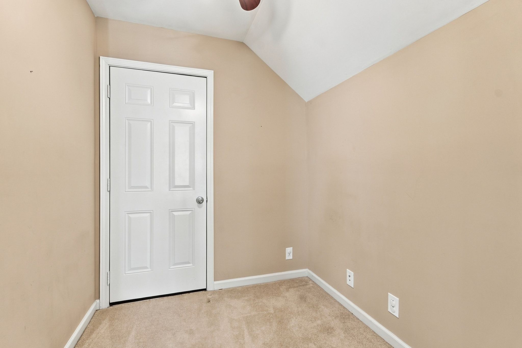 366 Golfview Ct Property Photo 27