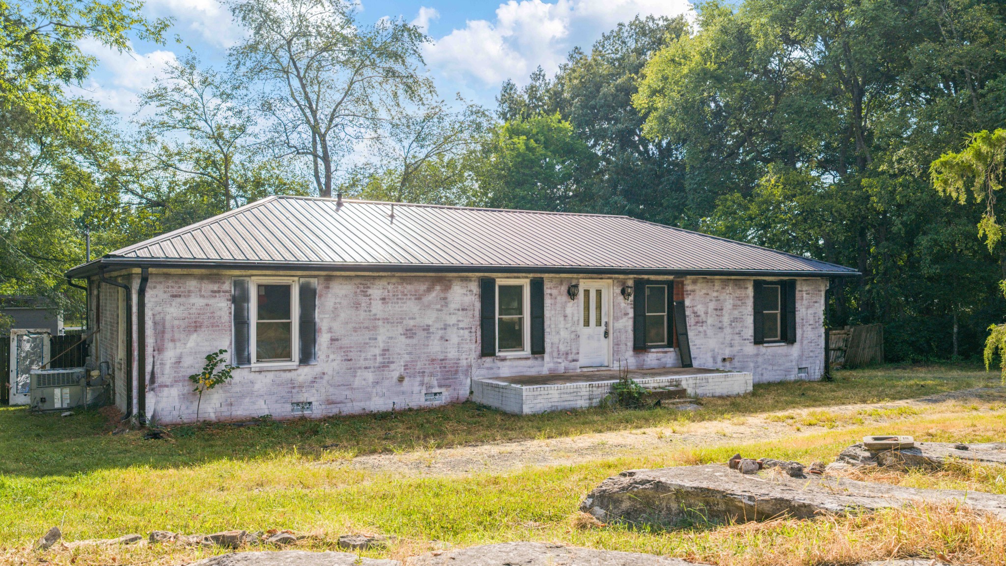 9709 Old Nashville Hwy Property Photo 1