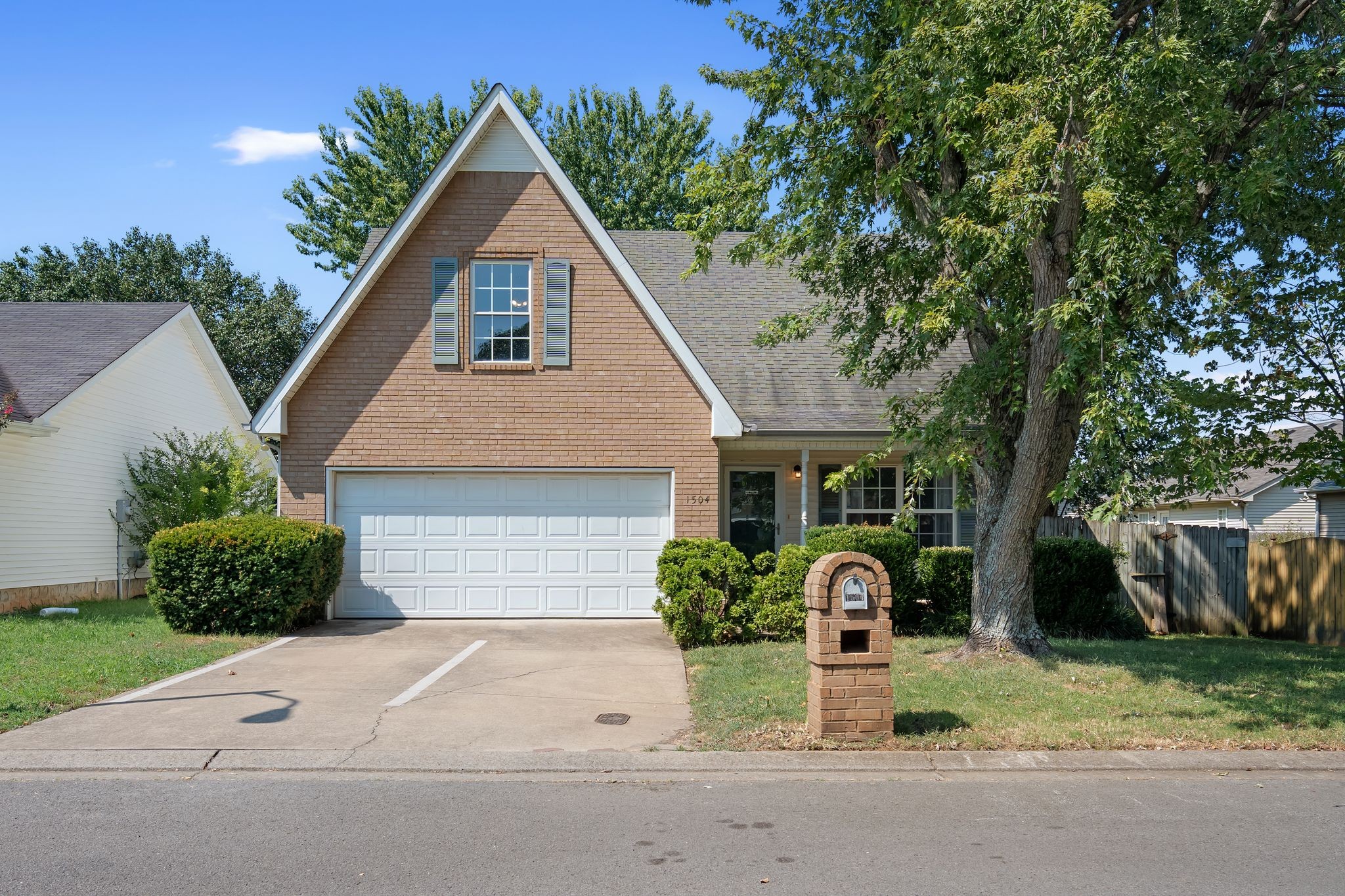 1504 Carrick Dr Property Photo 2