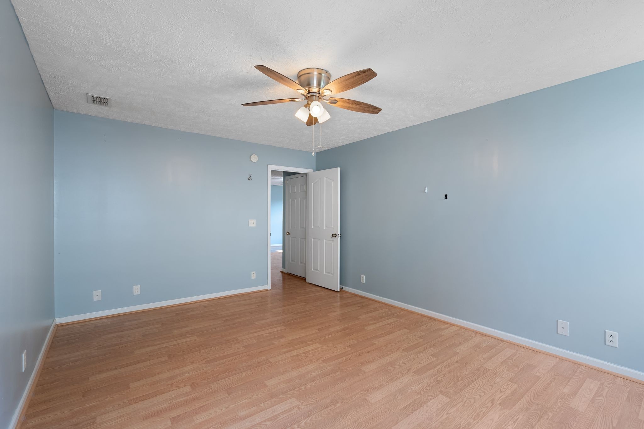 1504 Carrick Dr Property Photo 24