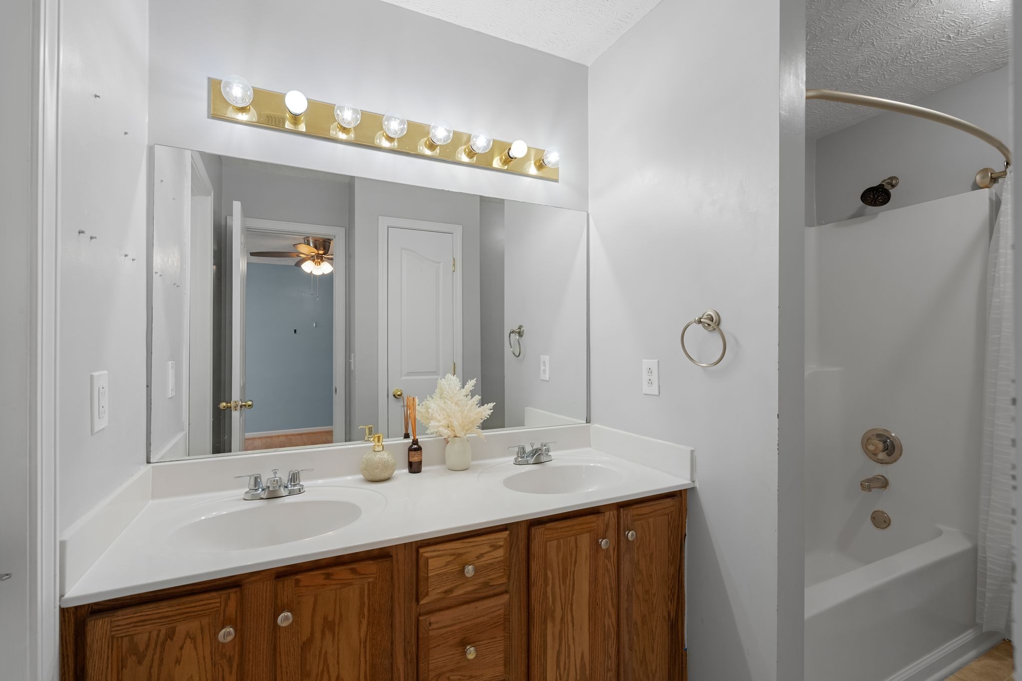 1504 Carrick Dr Property Photo 26