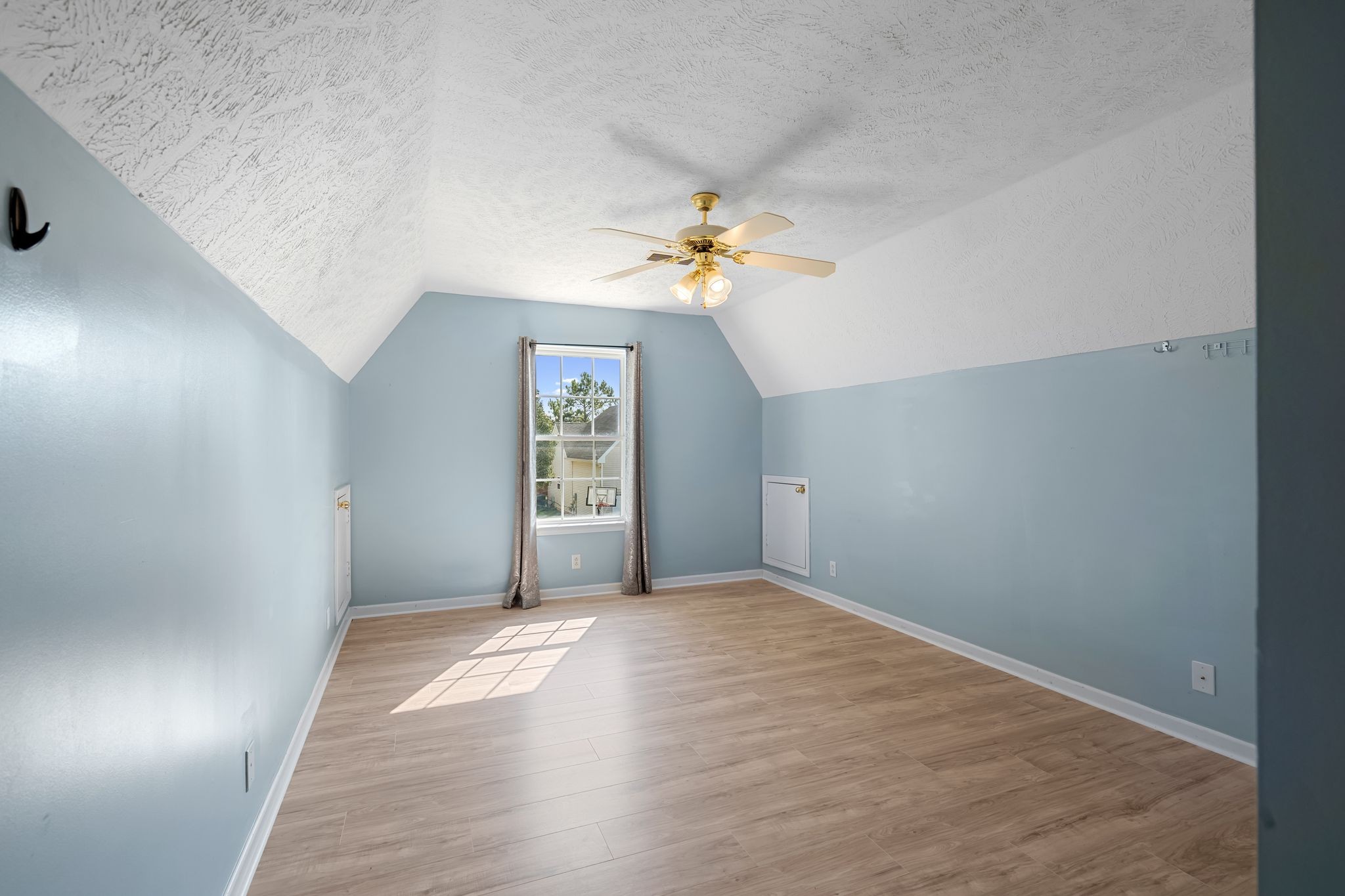 1504 Carrick Dr Property Photo 39
