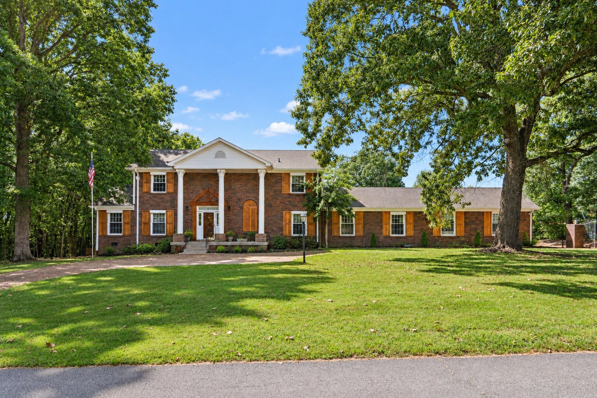 103 Forrest Hills Cir Property Photo 1