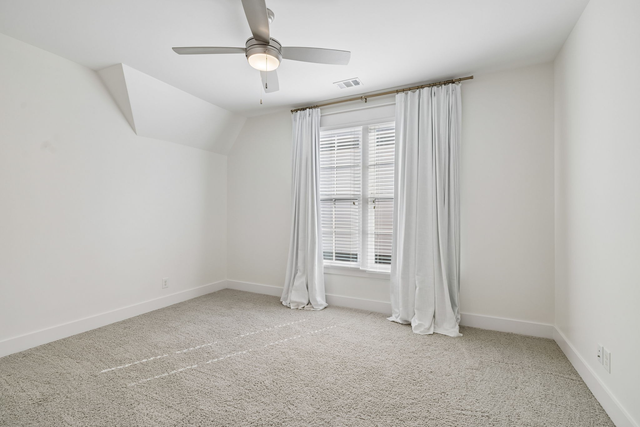 3640 Mayflower Pl Property Photo 59