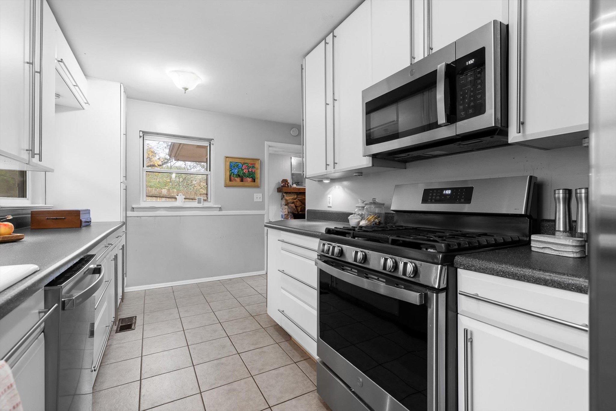 2526 Avalon Cir Property Photo 15