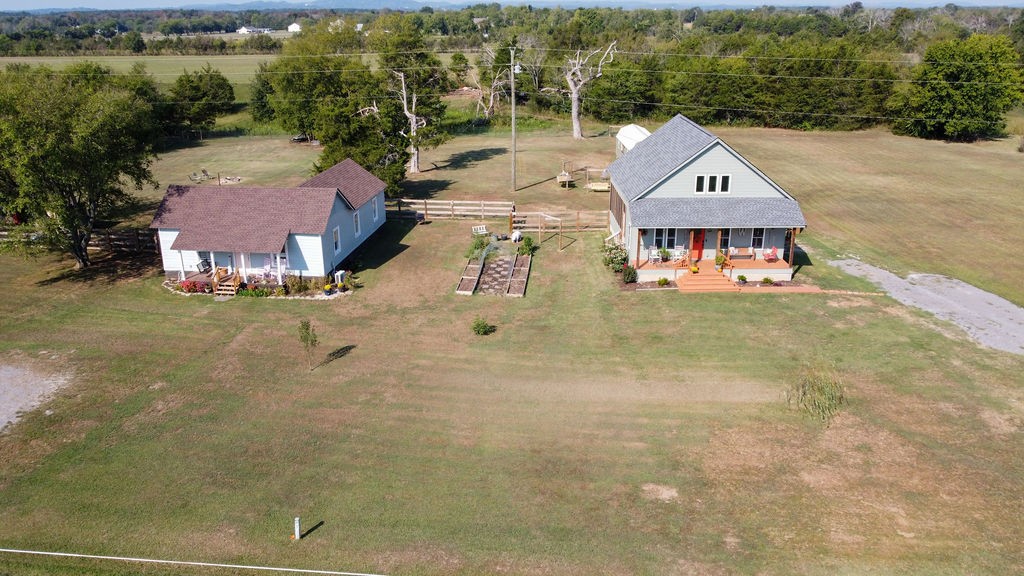 9986 Taylor Rd Property Photo 1