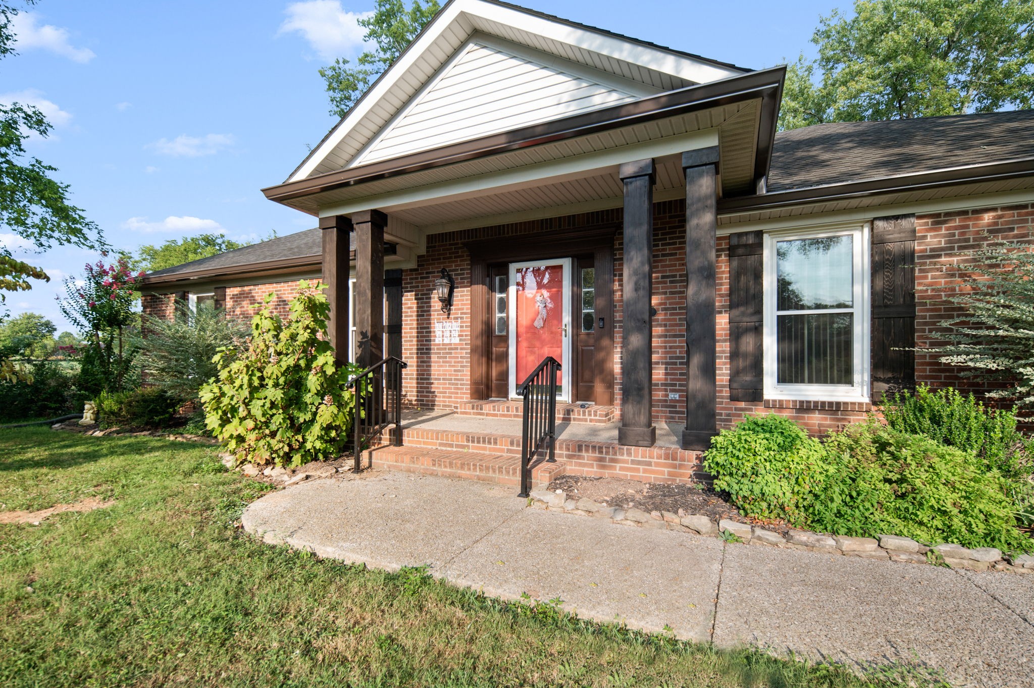 2814 Archer Ave Property Photo 3