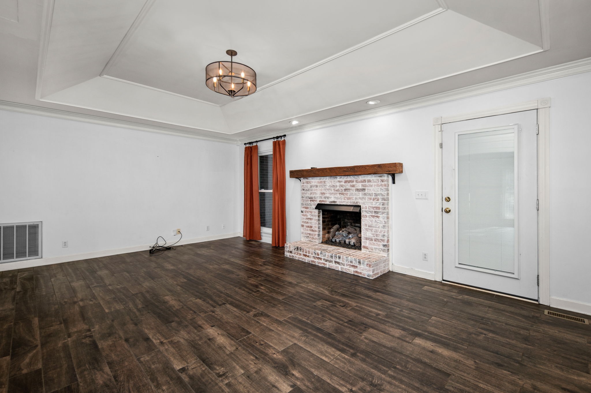2814 Archer Ave Property Photo 8