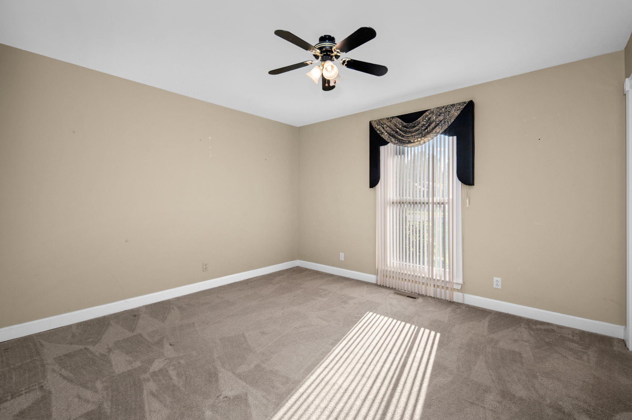 2814 Archer Ave Property Photo 23