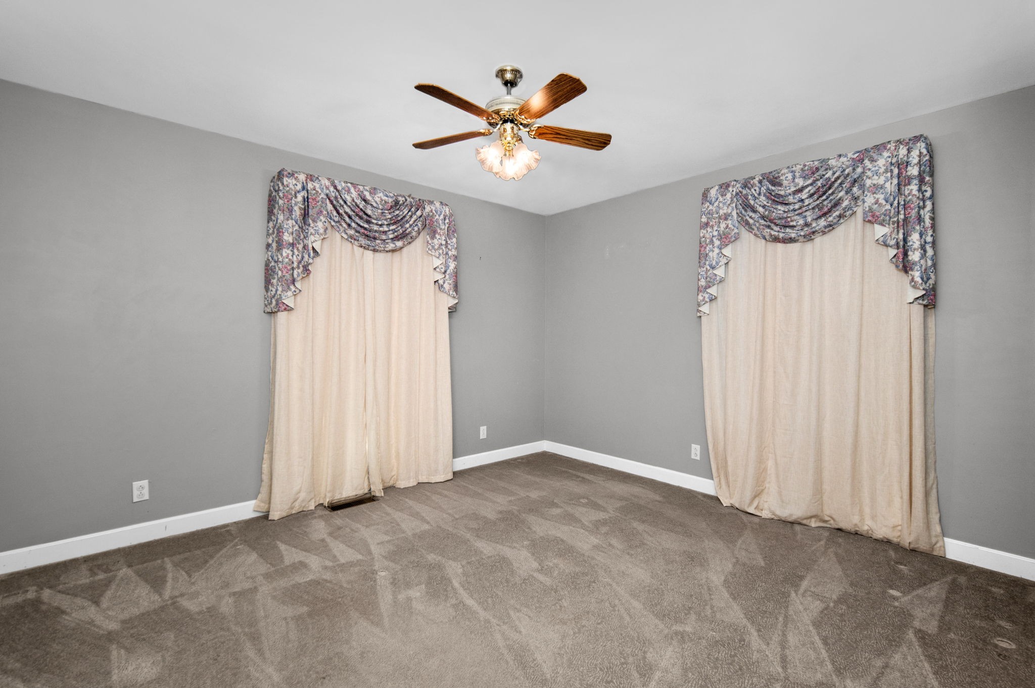 2814 Archer Ave Property Photo 24