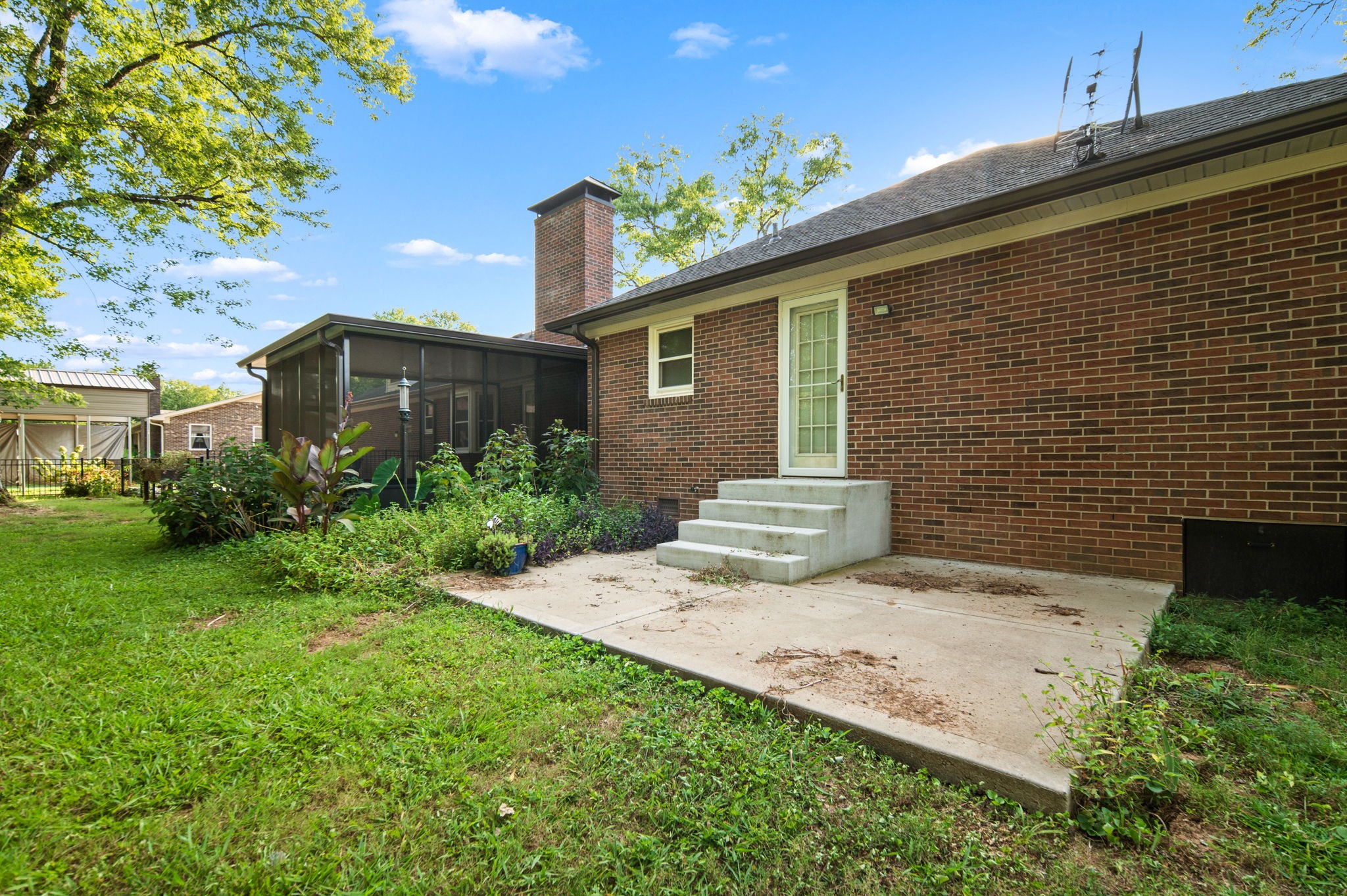 2814 Archer Ave Property Photo 37