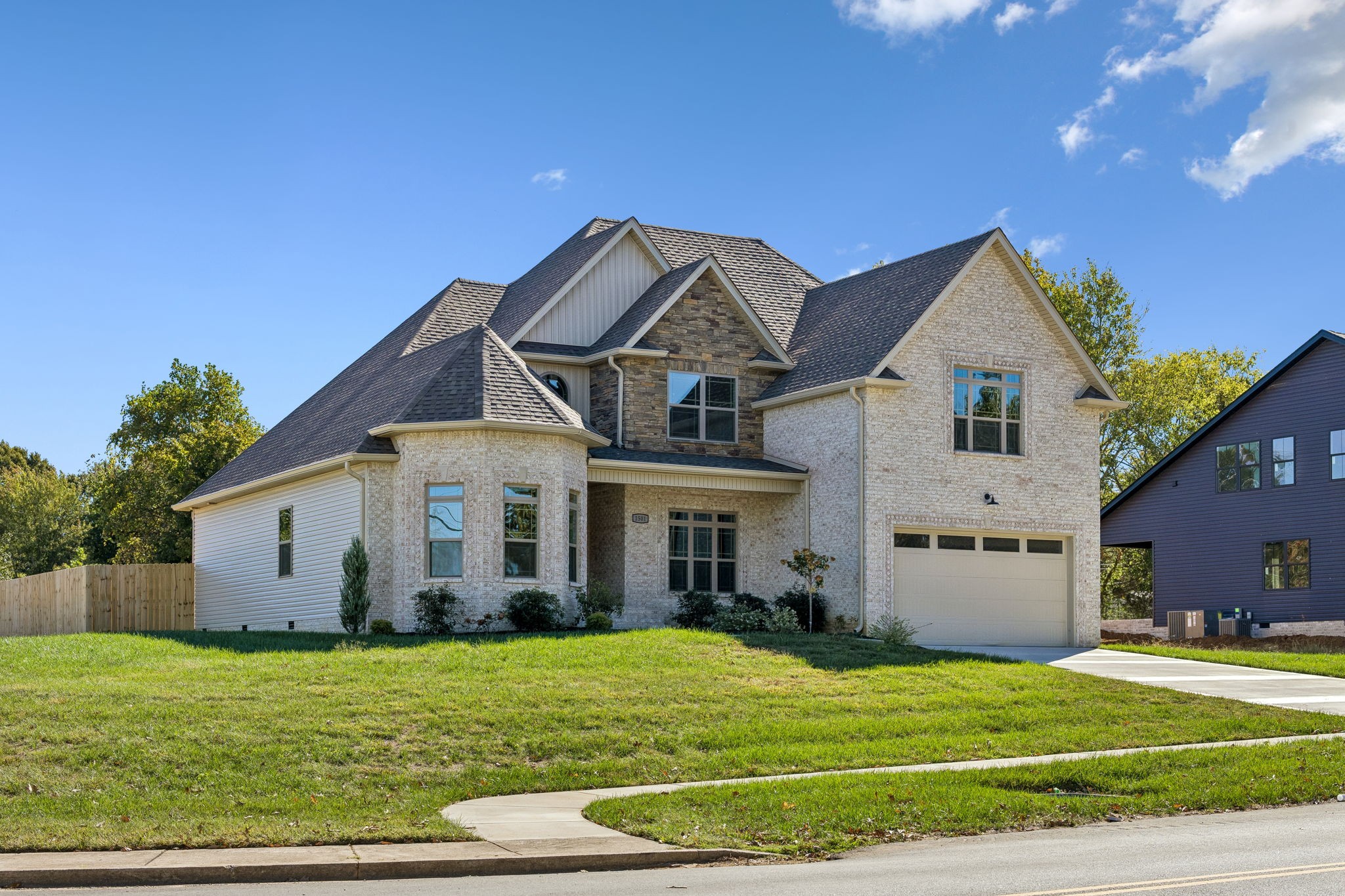 1501 Riggins Dr Property Photo 1