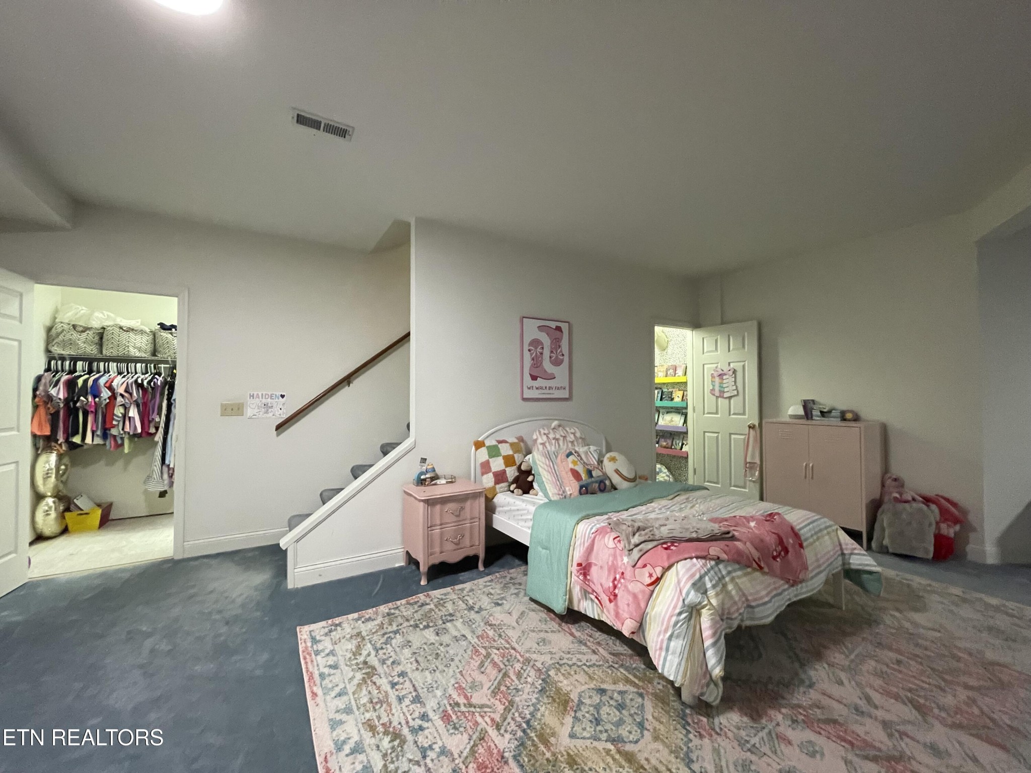 103 Farmington Place Property Photo 34