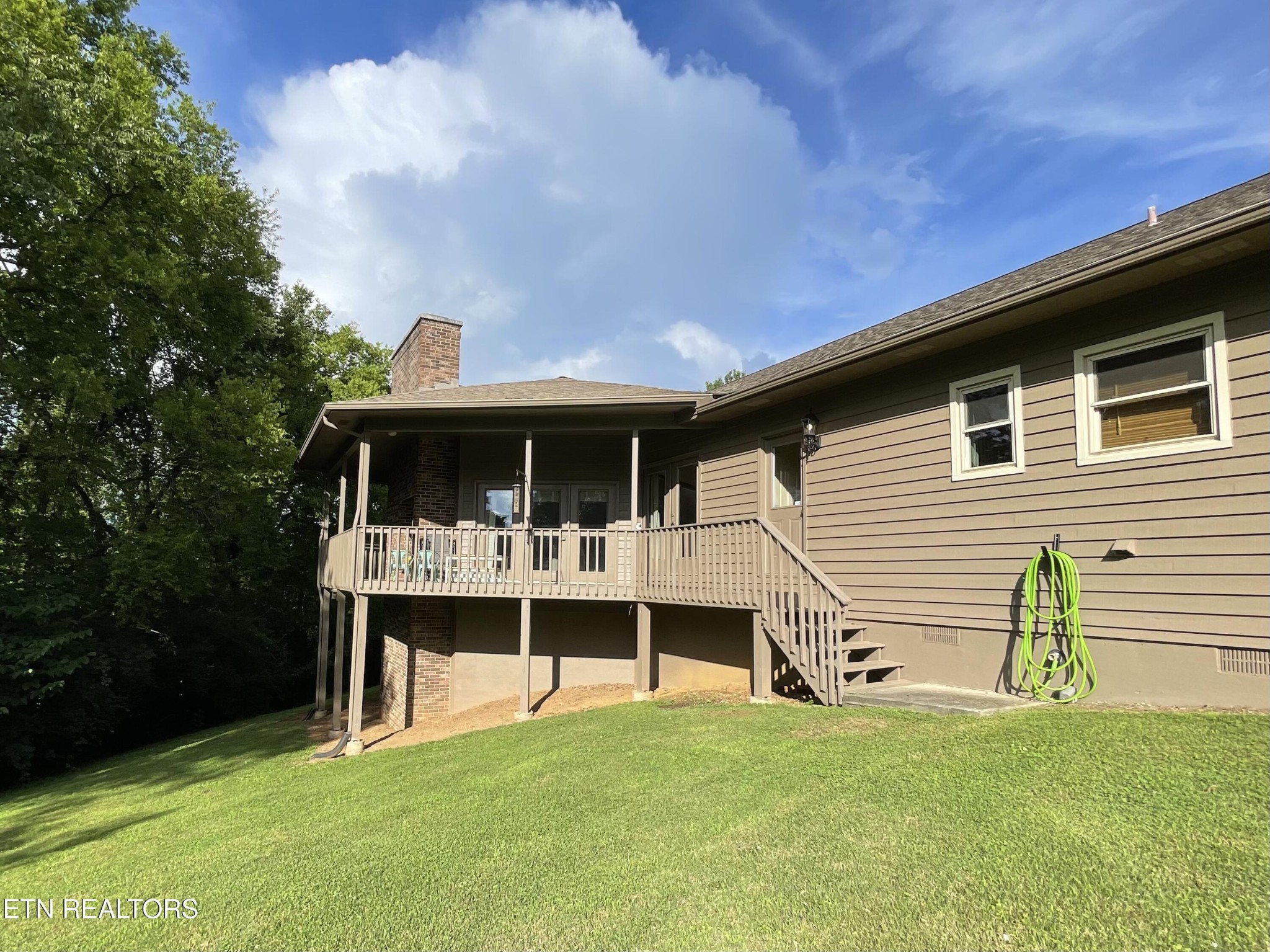 103 Farmington Place Property Photo 45