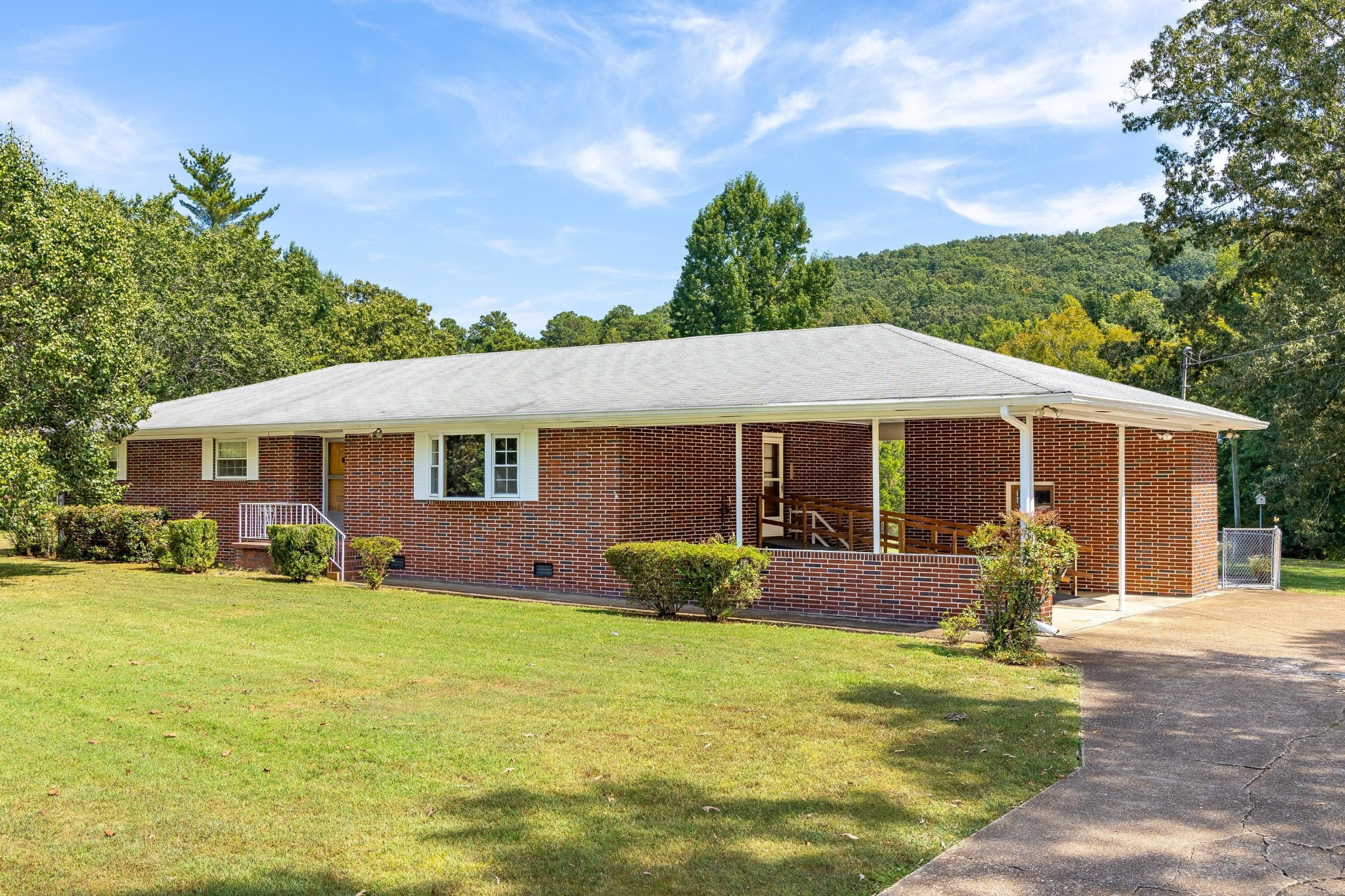506 Graysville Road Property Photo 1