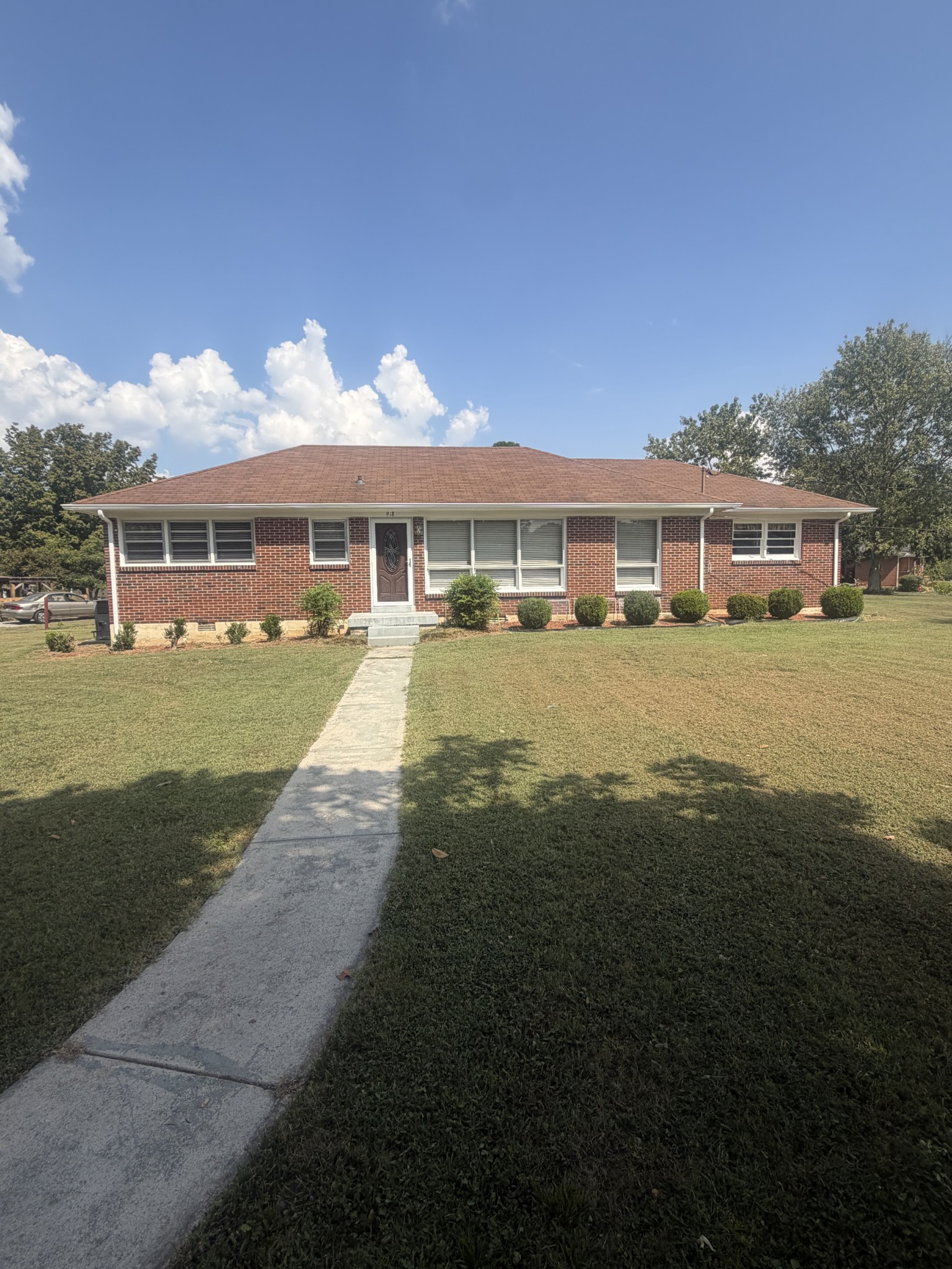 918 Midway St Property Photo 1