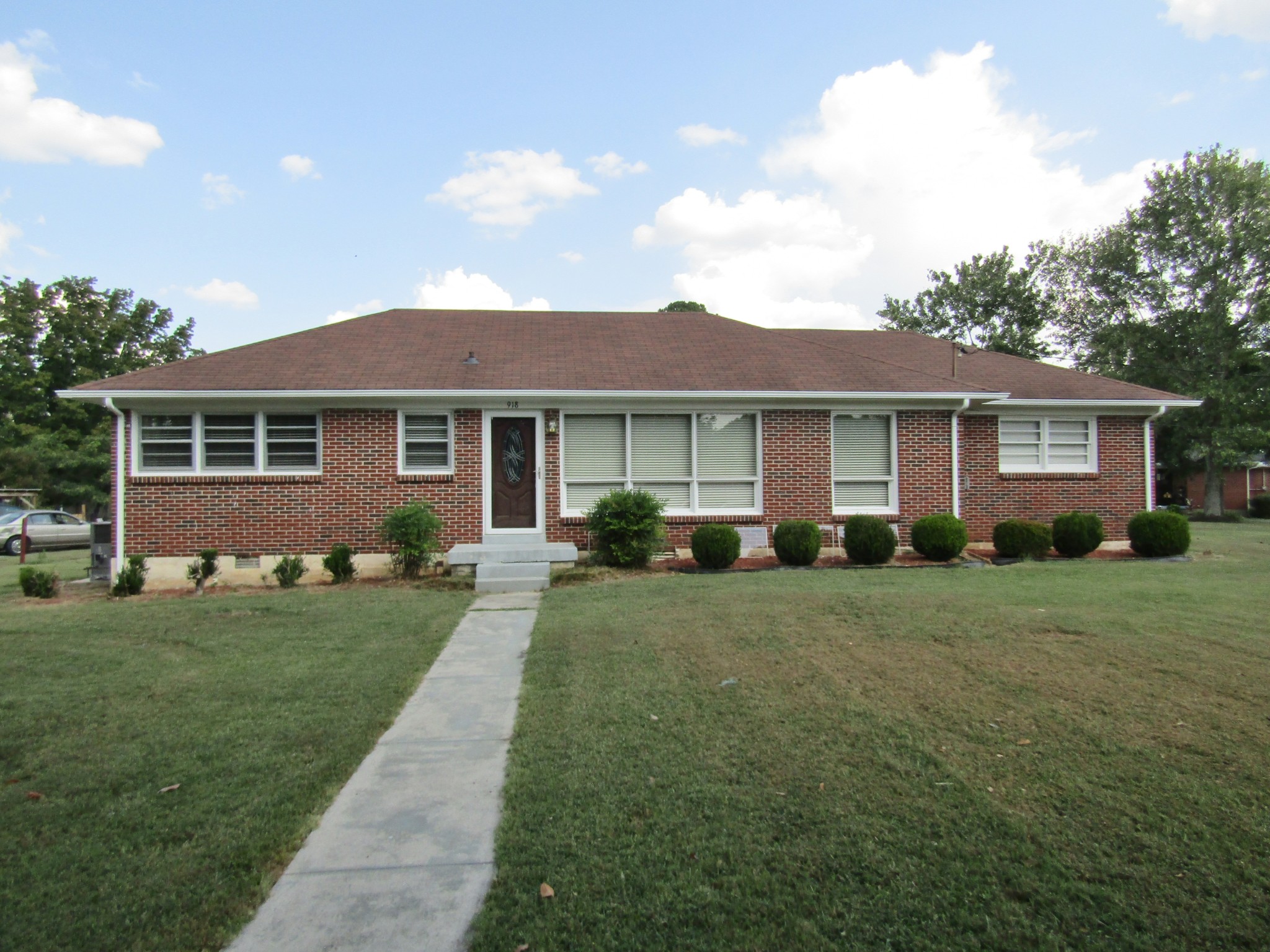 918 Midway St Property Photo 1