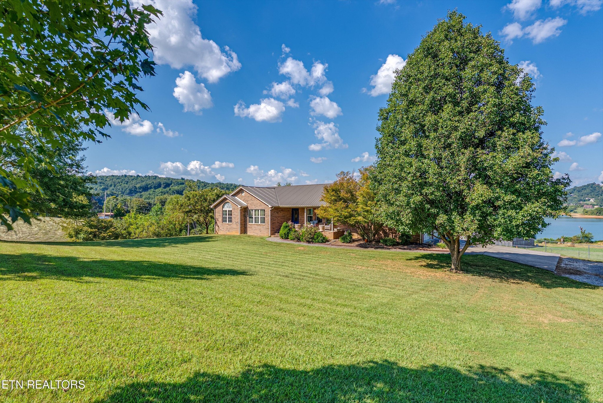 1789 Tater Hill Rd