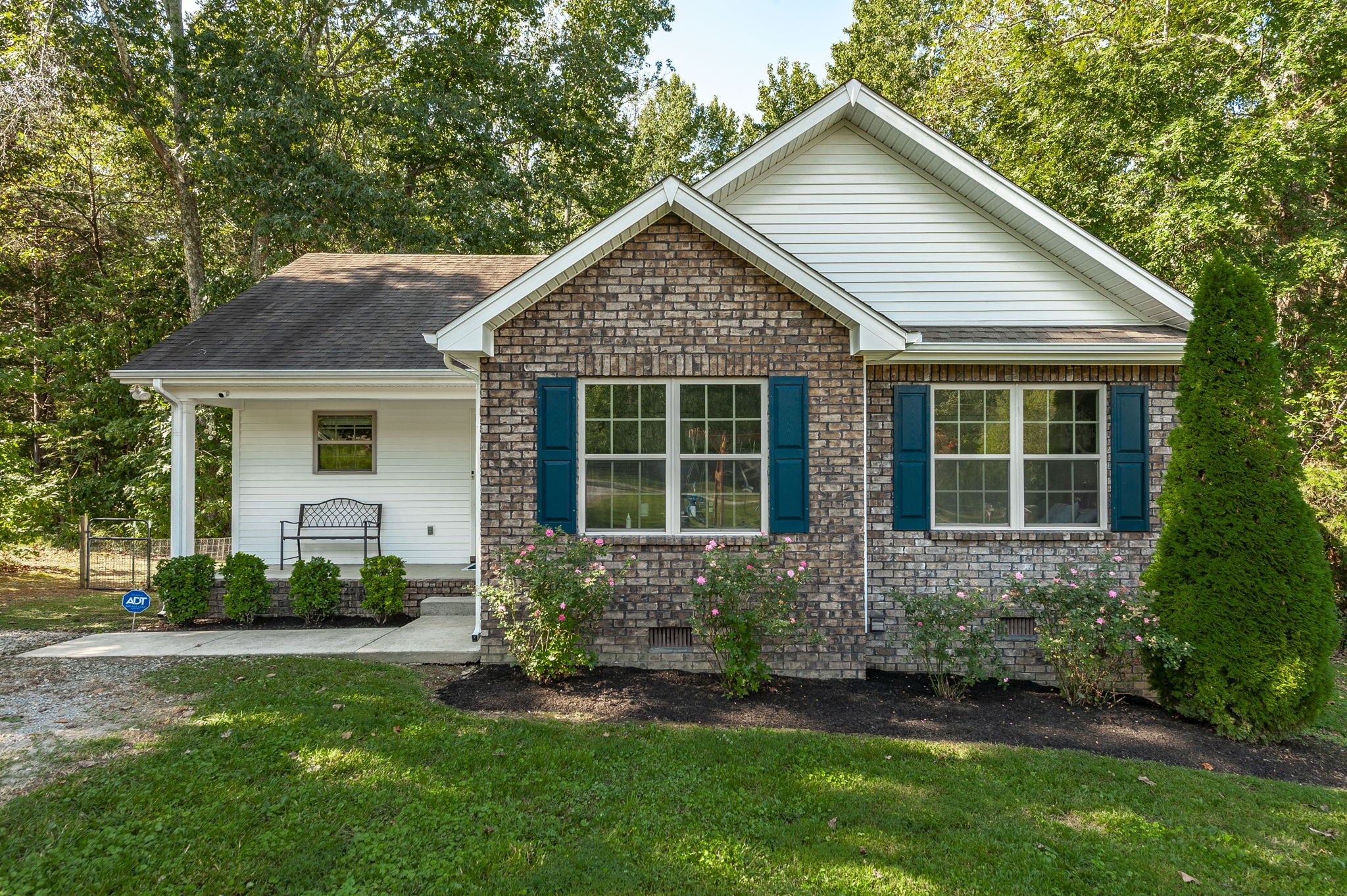1028 Chris Dr Property Photo 1