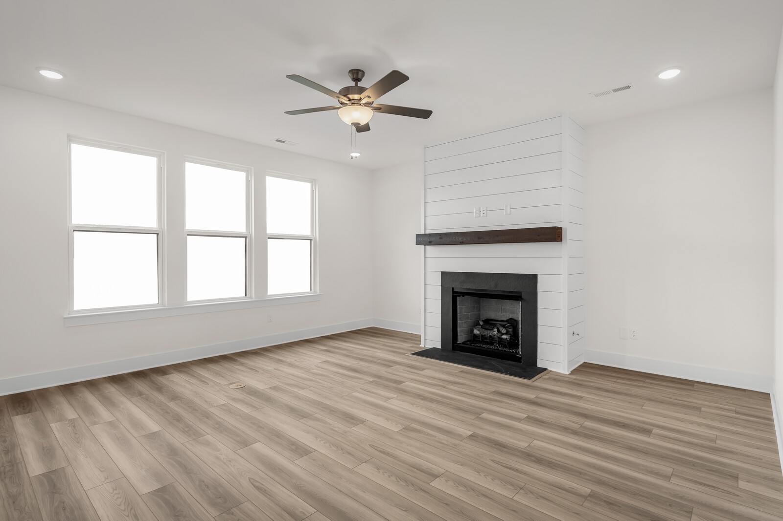 285 Johnnys Place Property Photo 12
