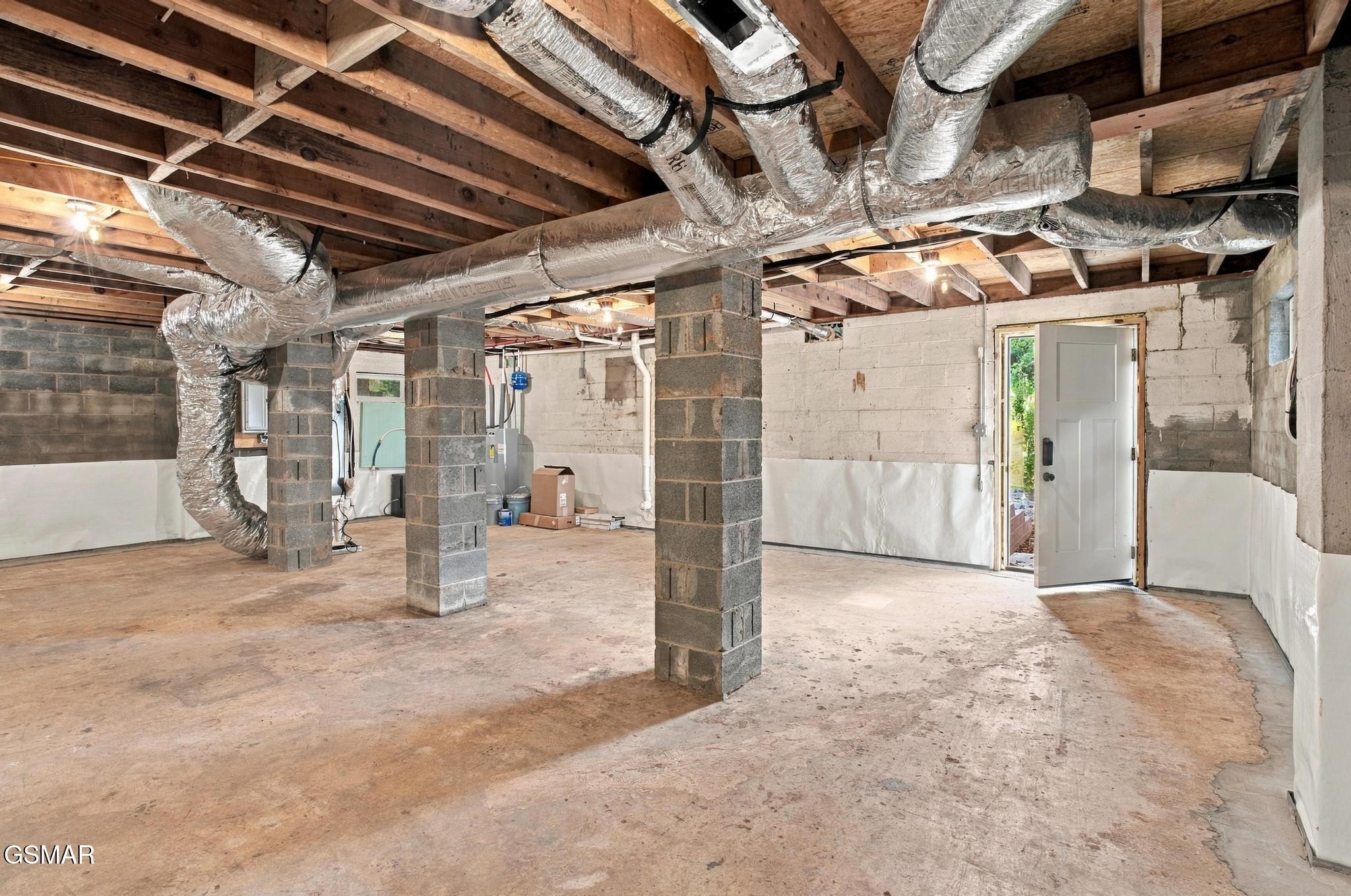 712 E Millers Cove Road Property Photo 24