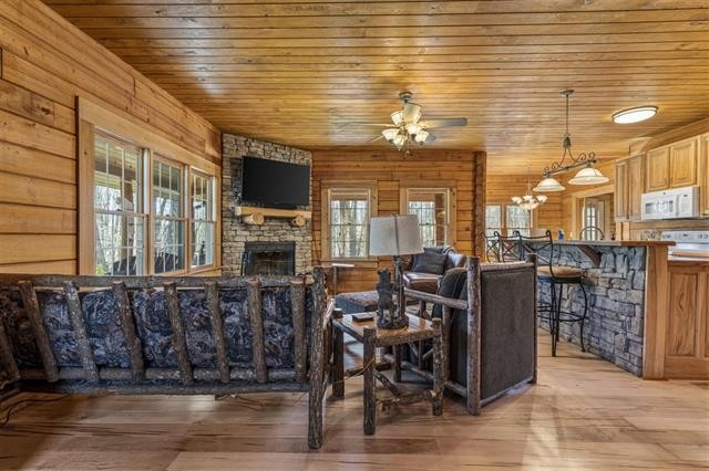 112 Settlers Point Rd Property Photo 4
