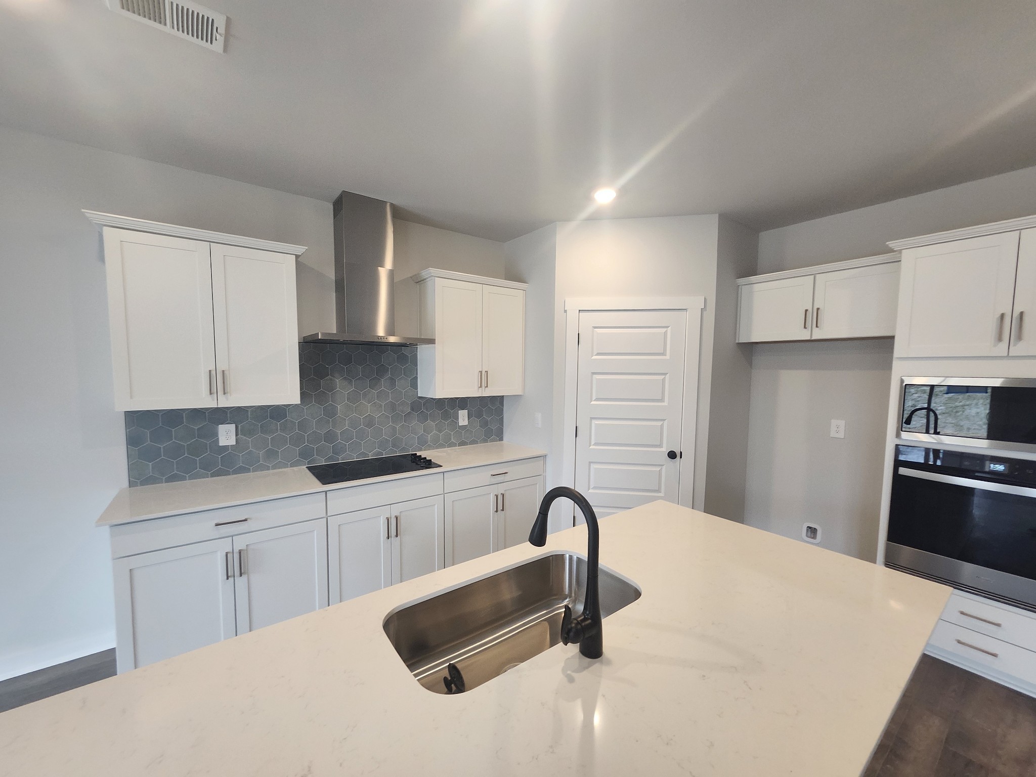 2045 Coriander Lane Property Photo 2