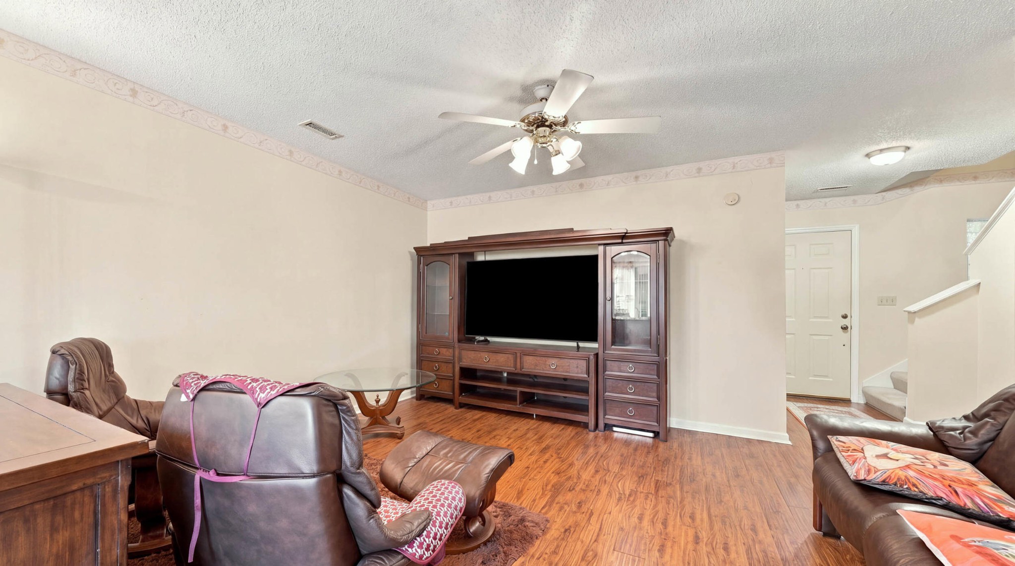 1233 Lenny Lane Property Photo 8