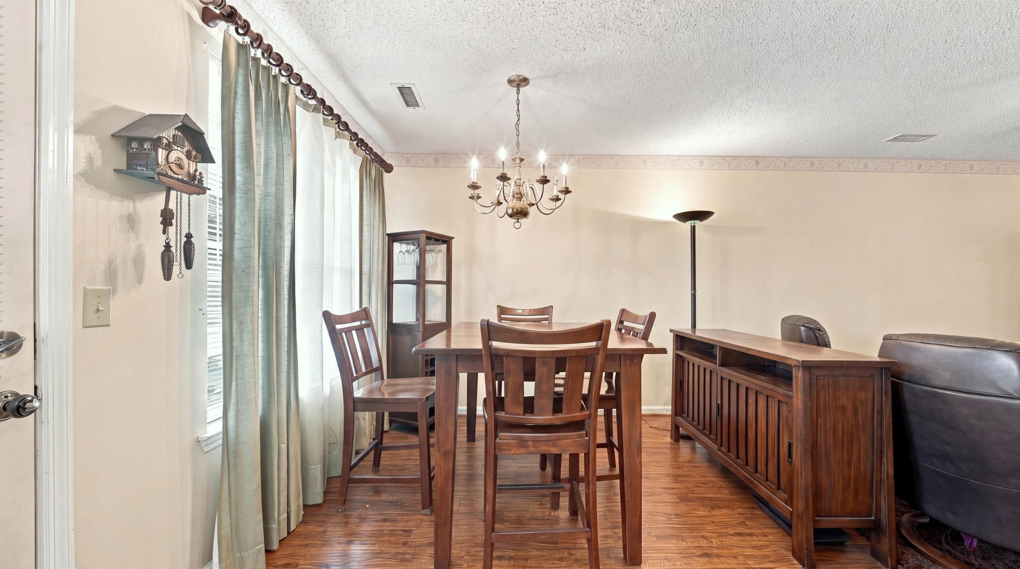 1233 Lenny Lane Property Photo 10