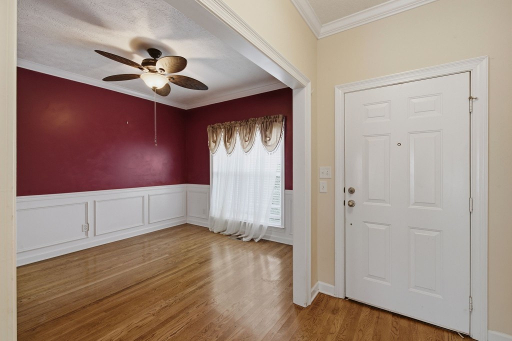 1201 Frinton Ct Property Photo 8