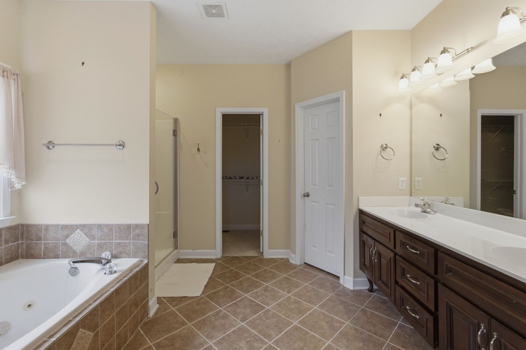 1201 Frinton Ct Property Photo 21