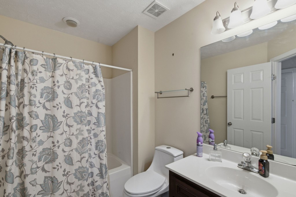 1201 Frinton Ct Property Photo 29
