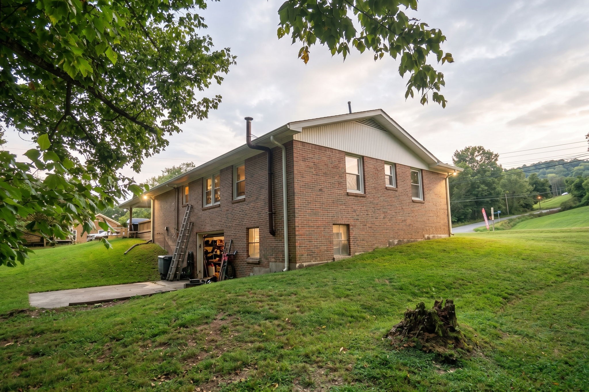 129 Cookeville Hwy Property Photo 4
