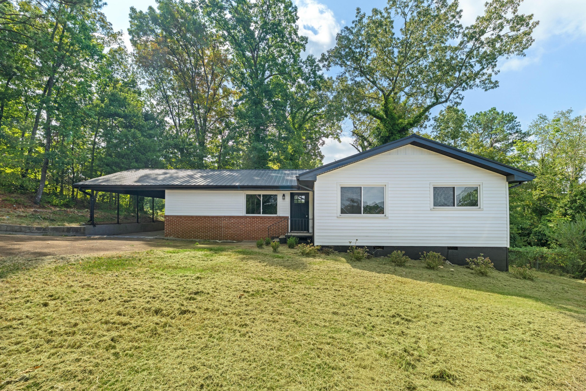 3706 Hemingway Drive Property Photo 1