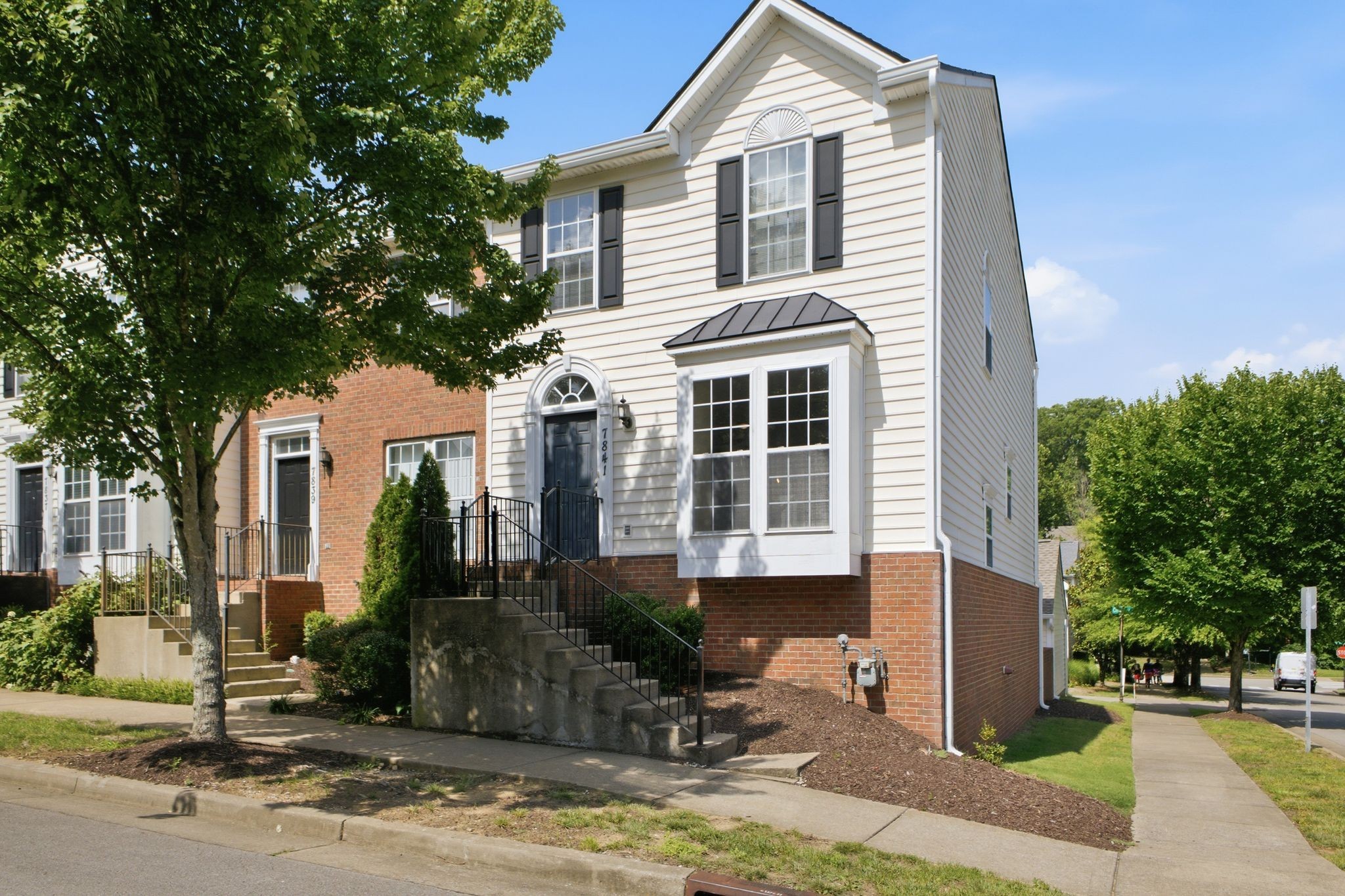 7841 Heaton Way Property Photo 2