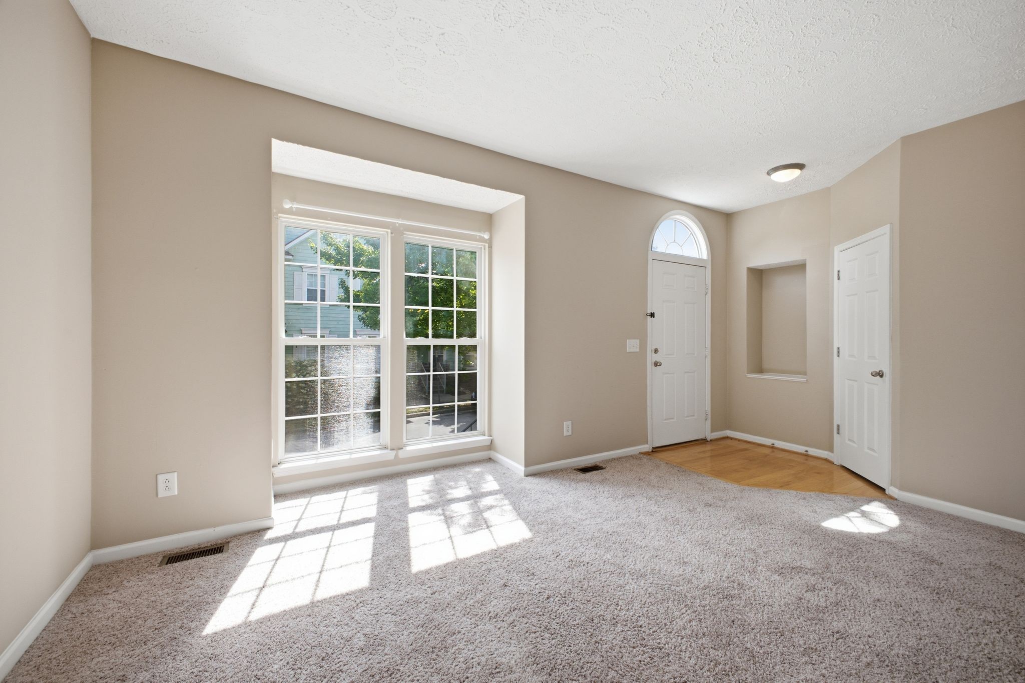 7841 Heaton Way Property Photo 7