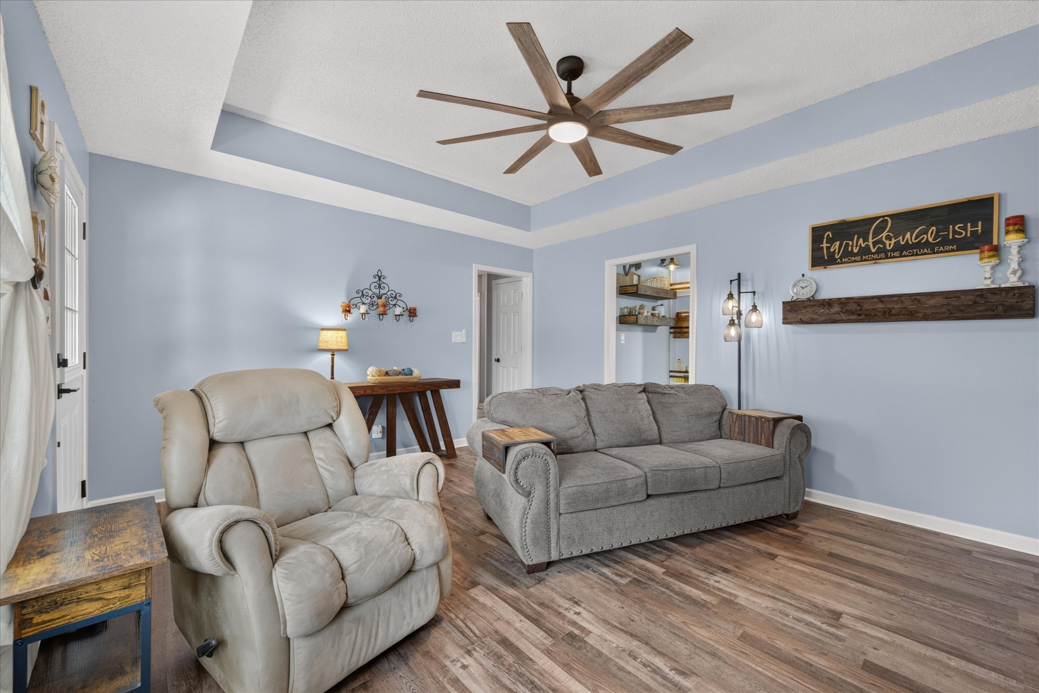 1318 Meredith Way Property Photo 14