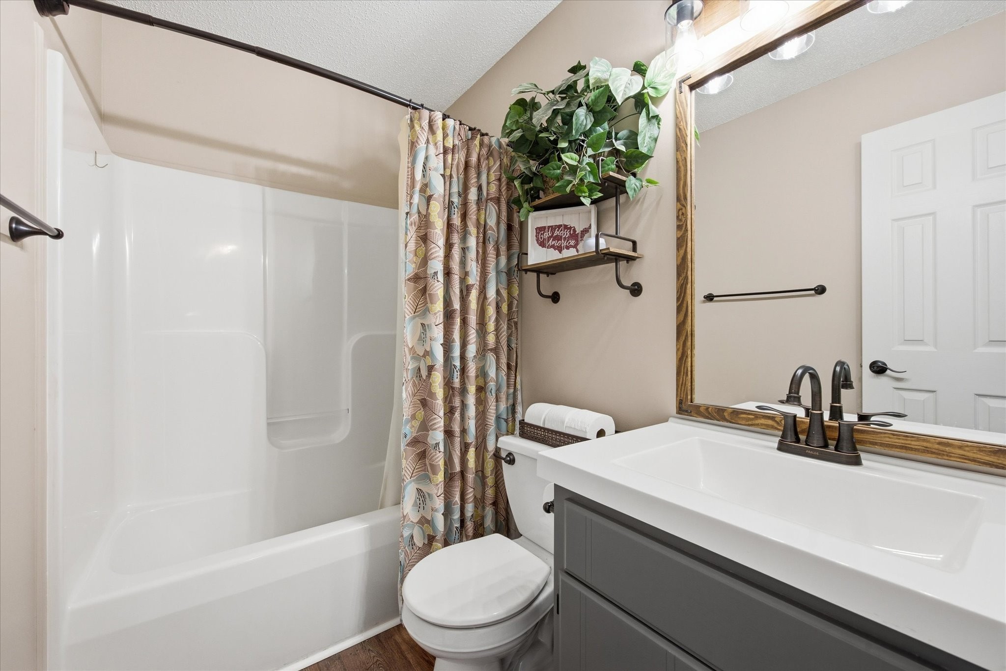 1318 Meredith Way Property Photo 29