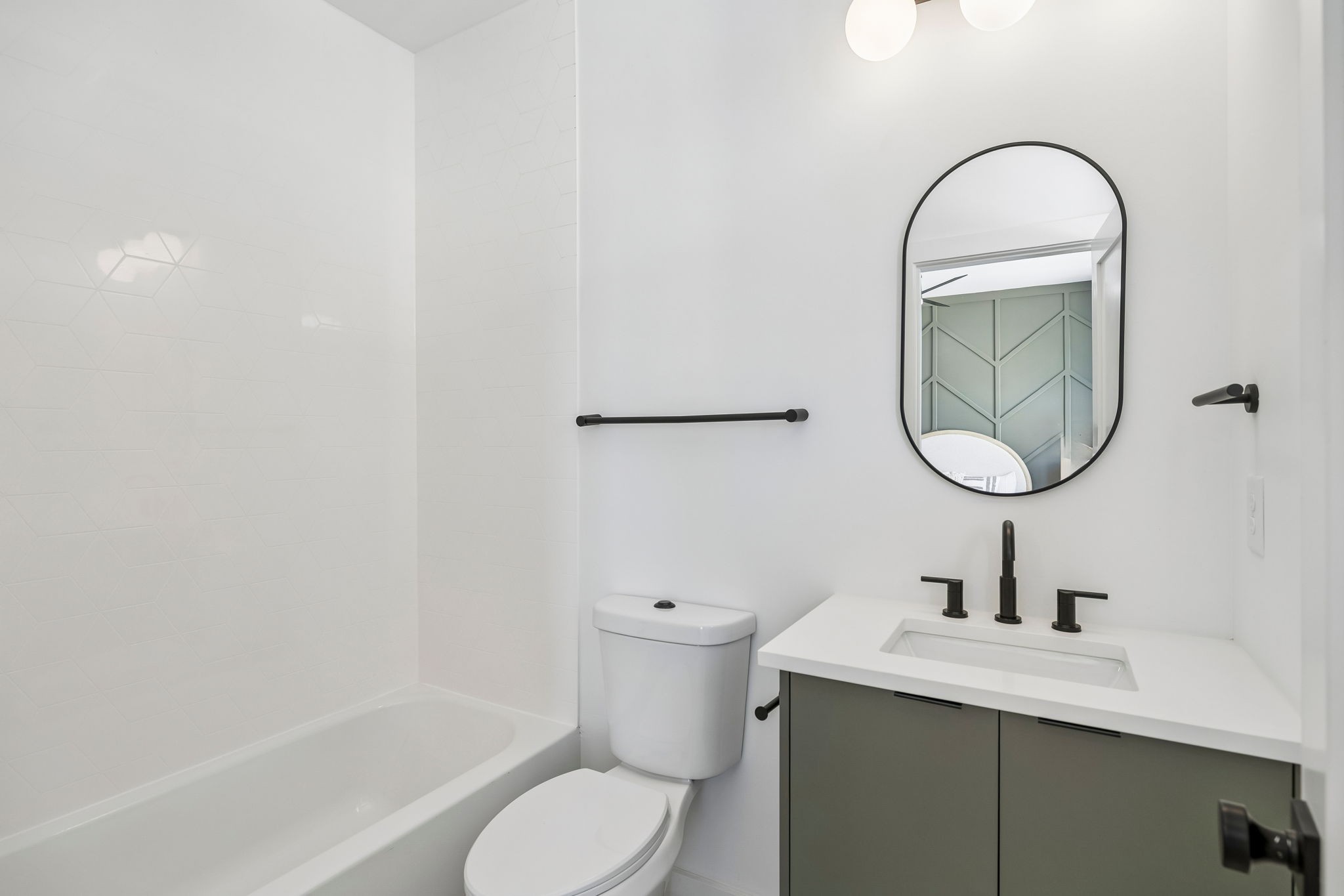 1175 Avondale Cr Property Photo 18