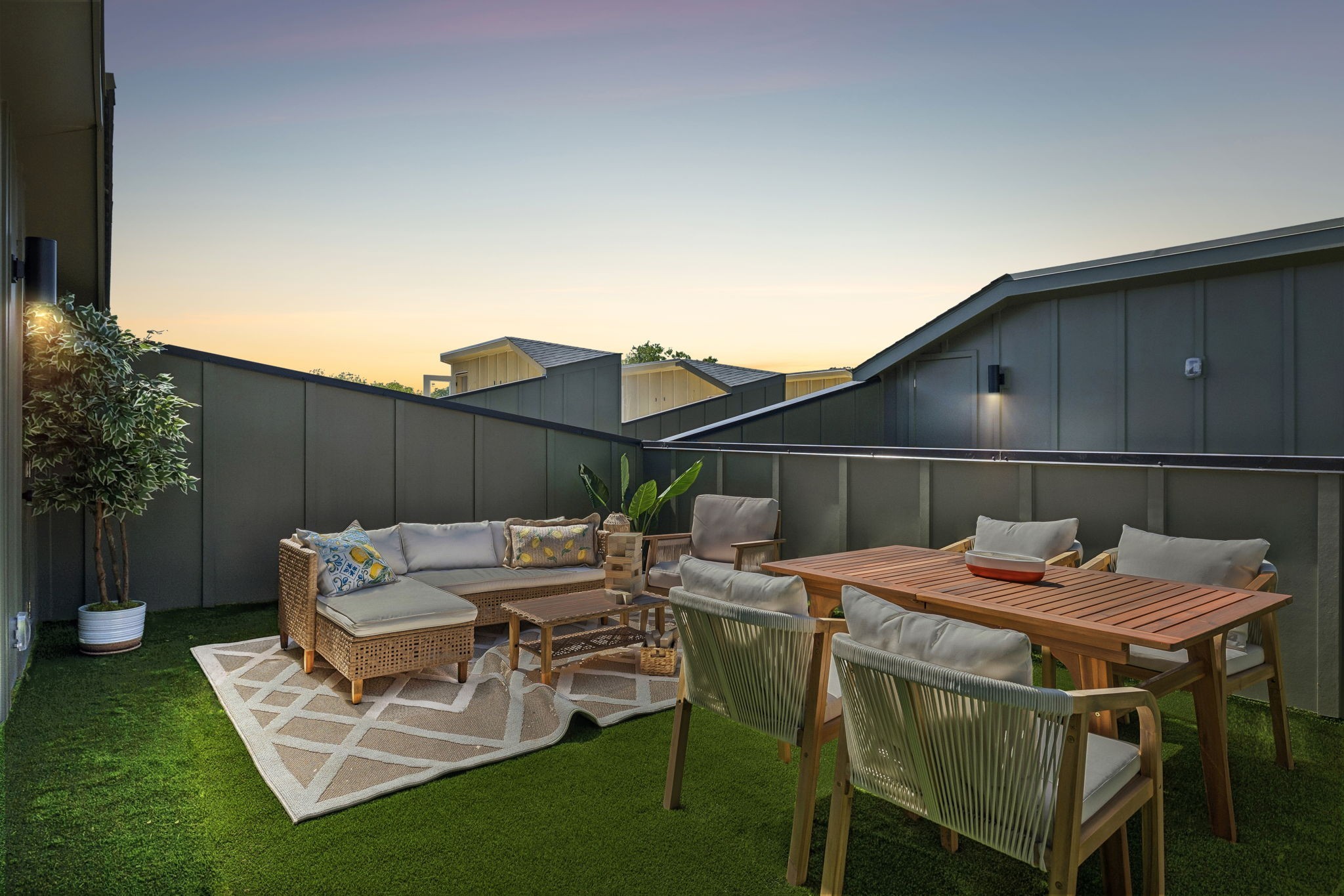 1175 Avondale Cr Property Photo 23