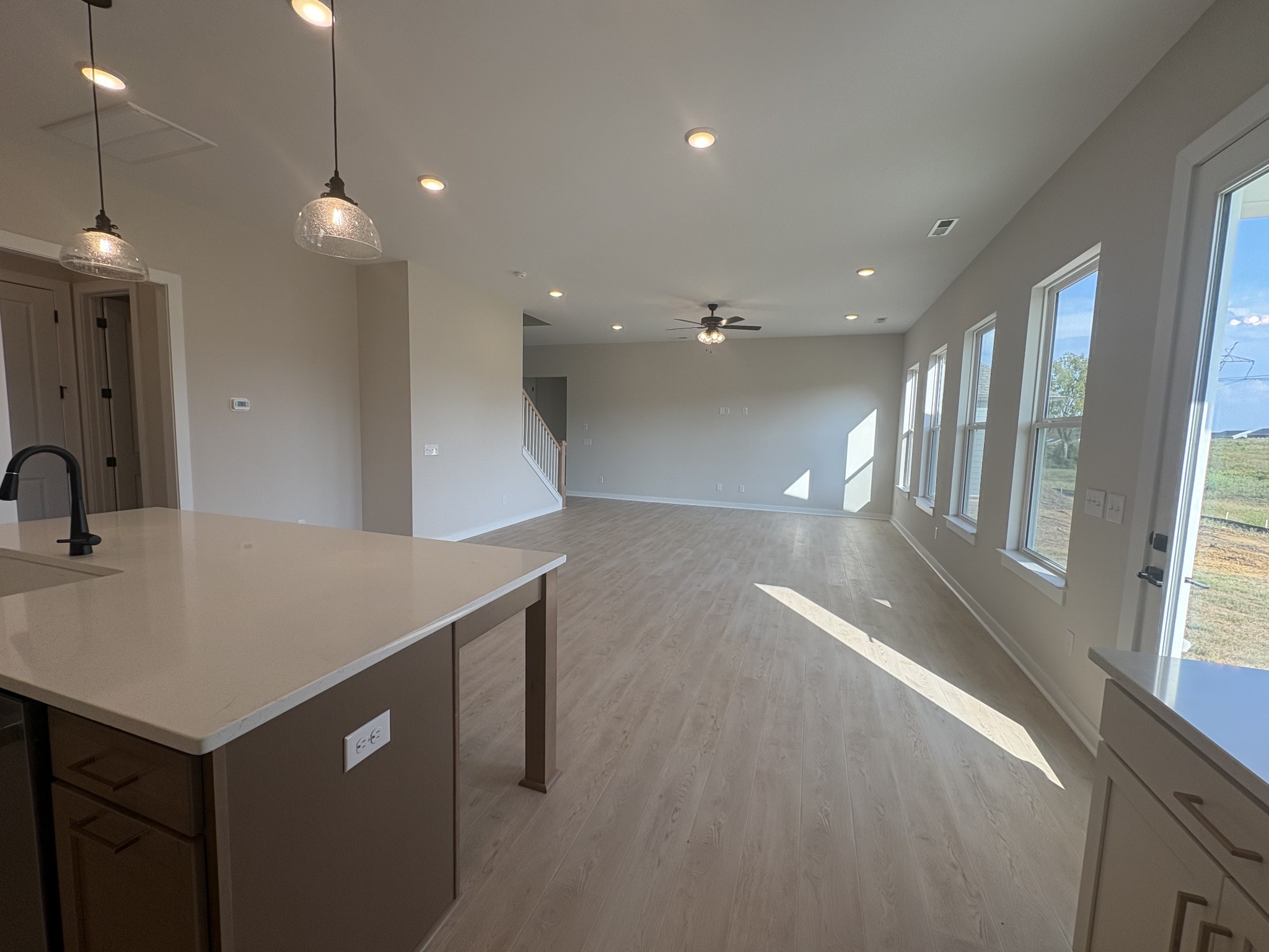 1424 Shallow Creek Dr Property Photo 4