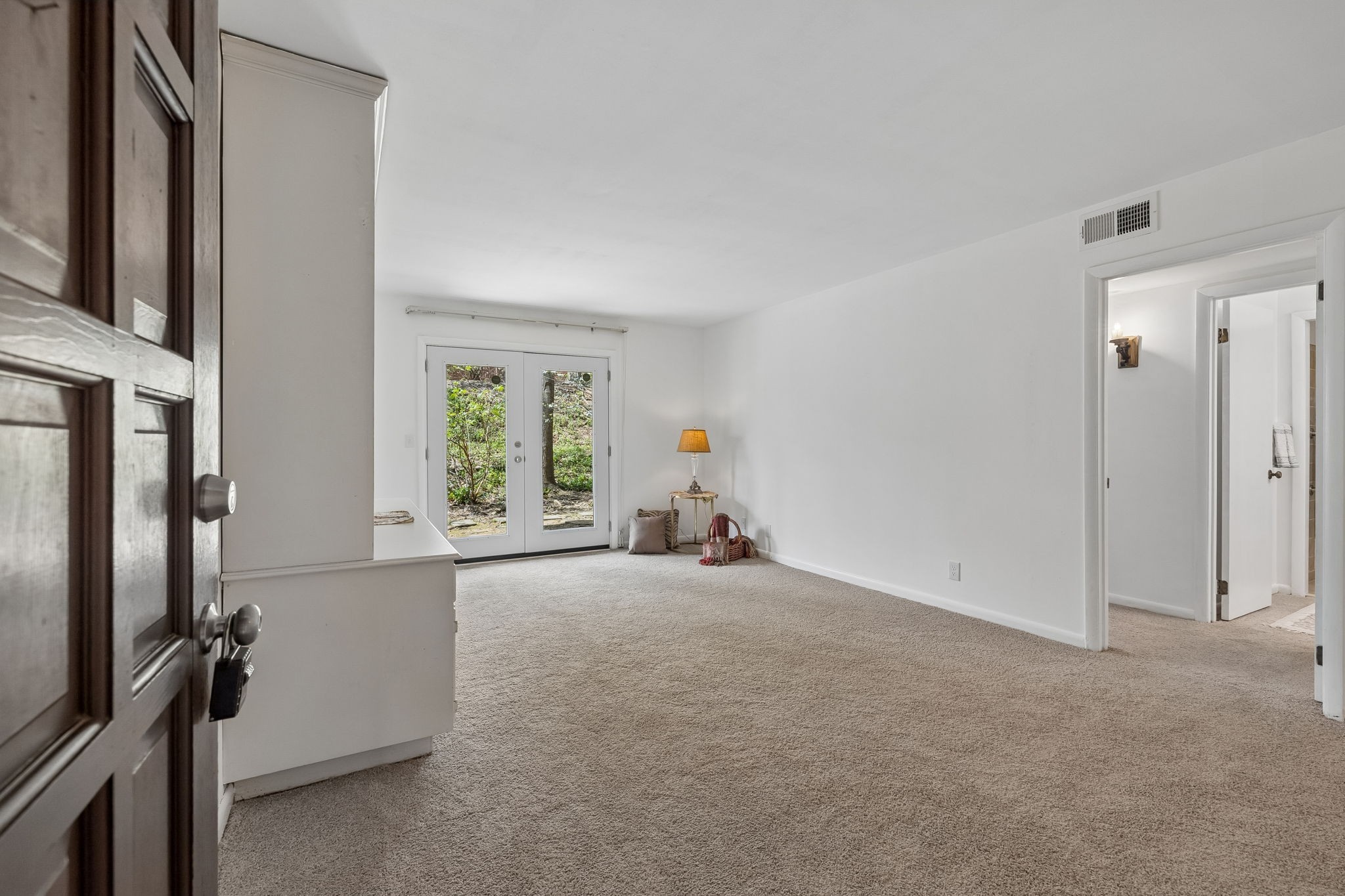 2116 Hobbs Rd Property Photo 12