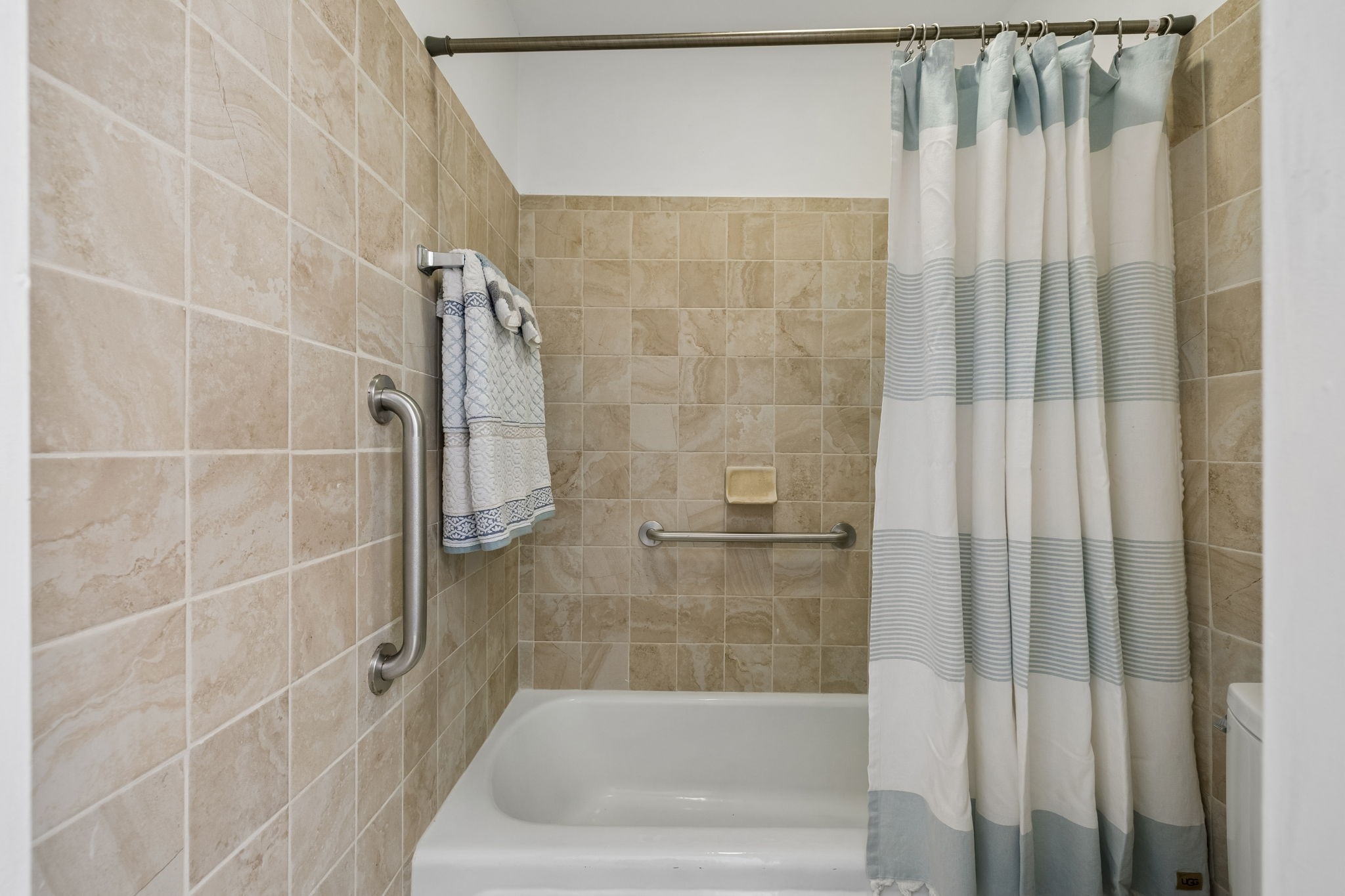 2116 Hobbs Rd Property Photo 24