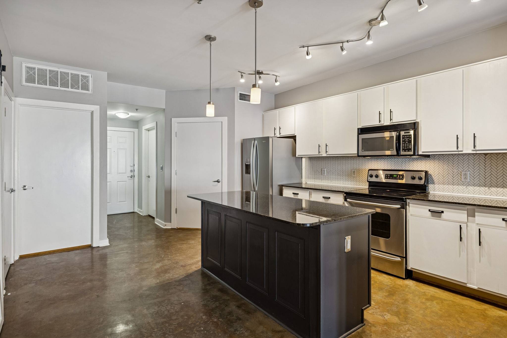 1803 Broadway Property Photo 9