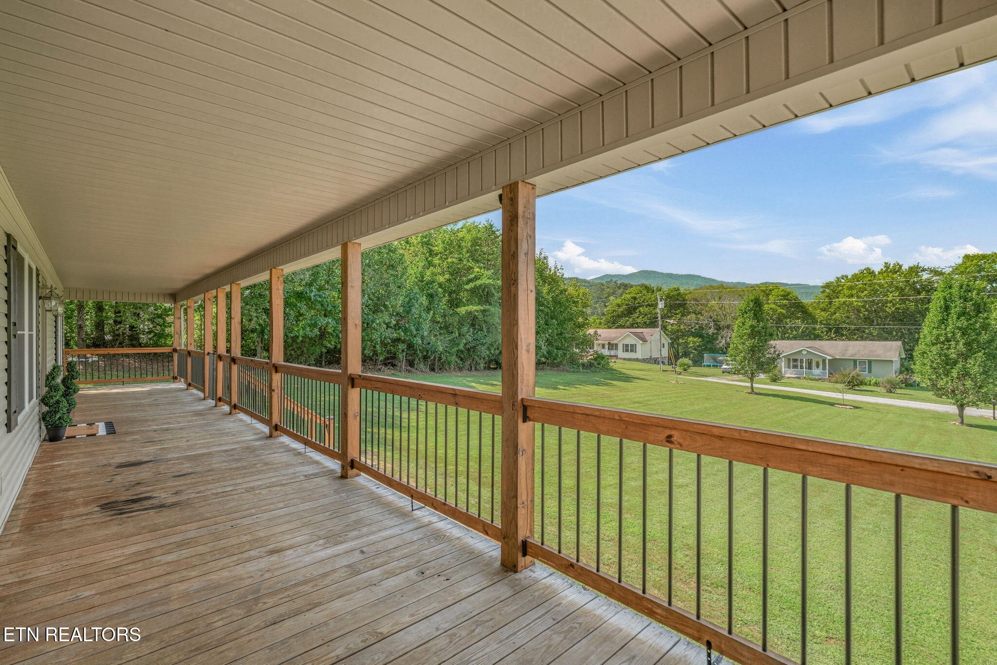 221 Pearl Meadows Way Property Photo 9