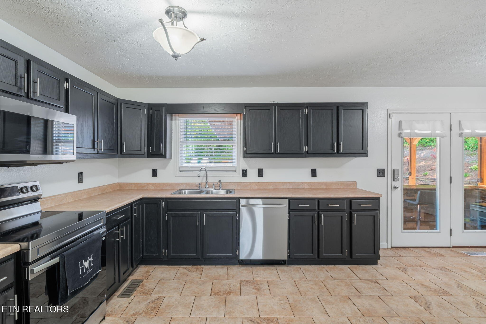 221 Pearl Meadows Way Property Photo 15