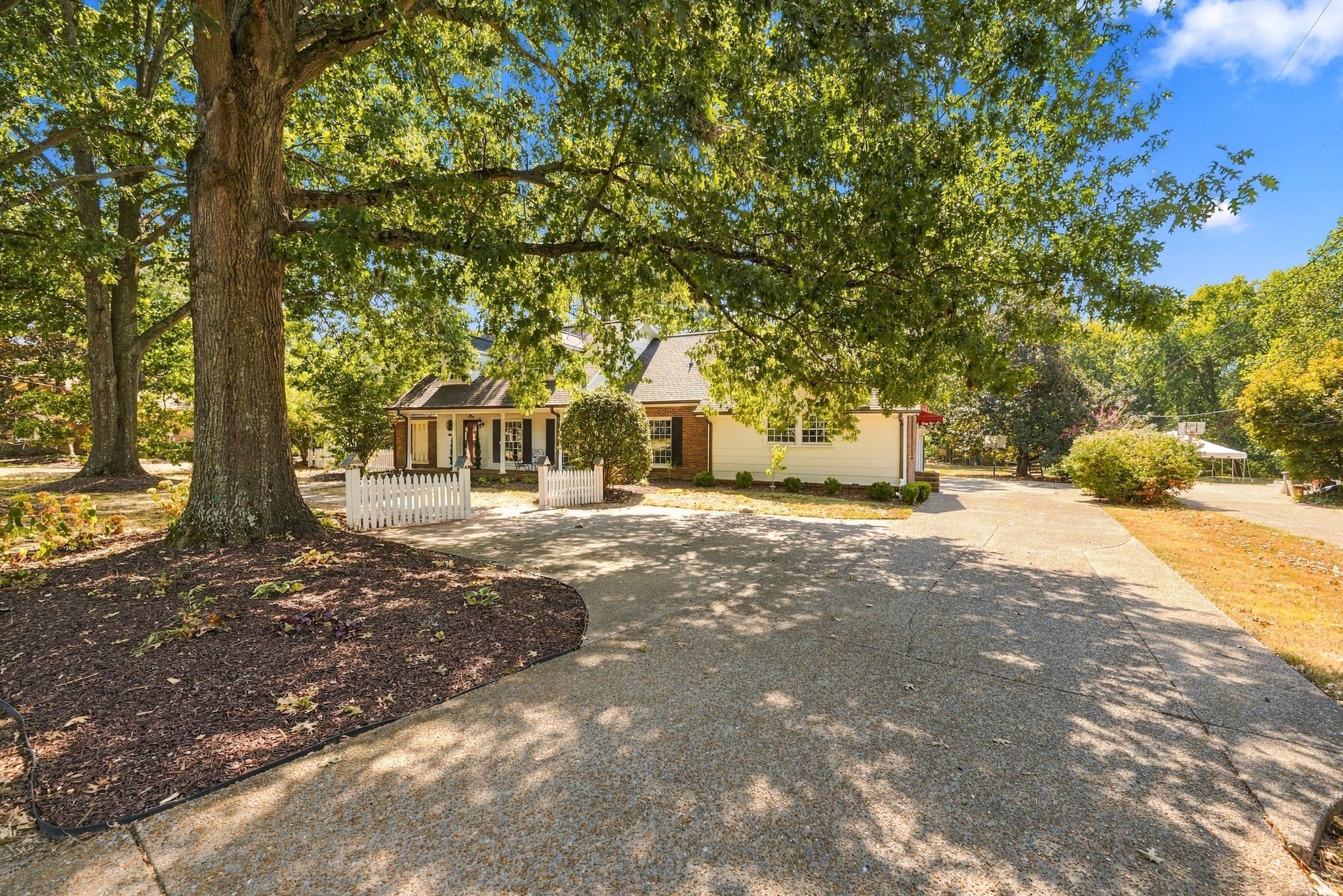 6229 Milbrook Rd Property Photo 1