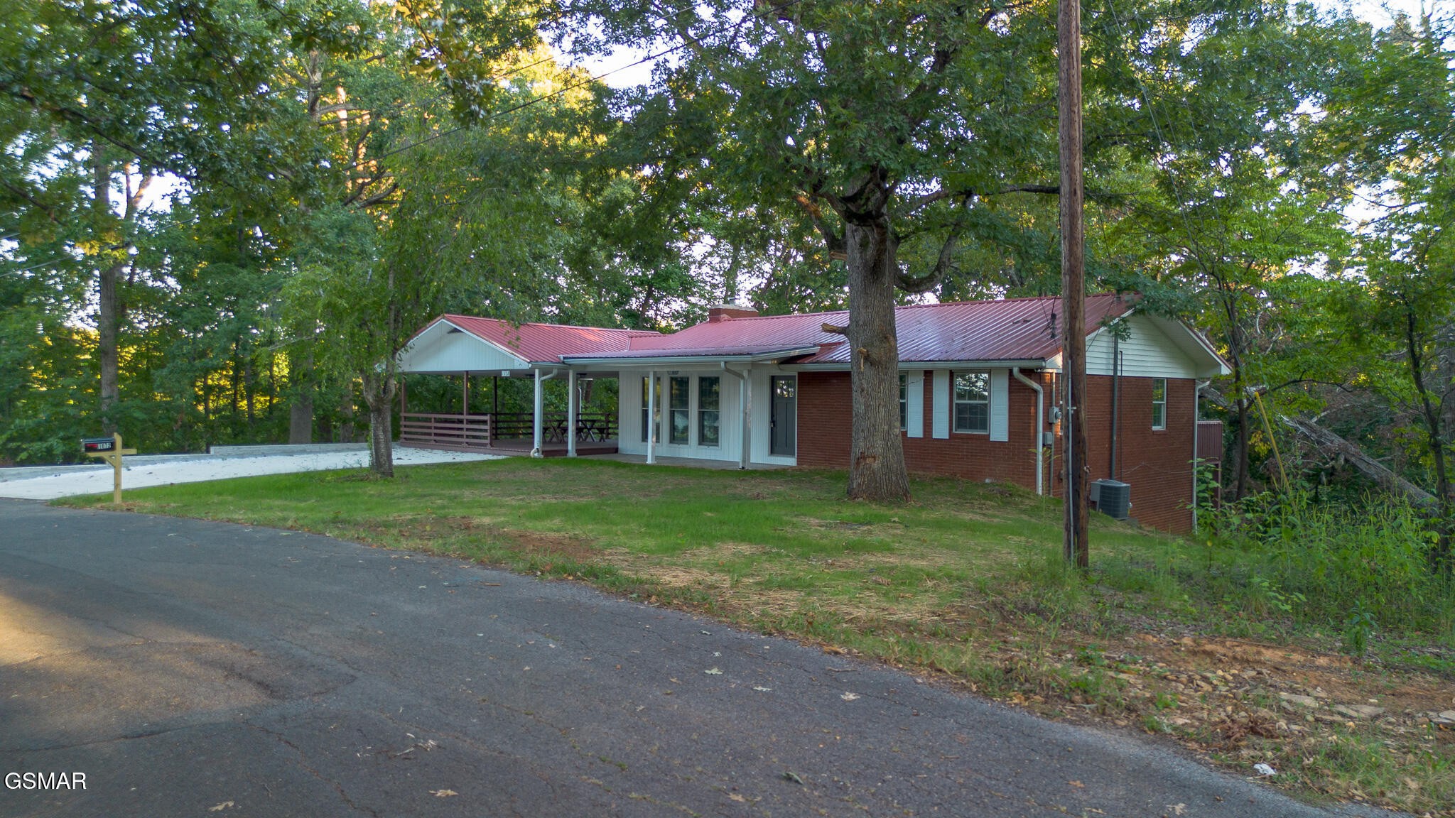 1072 Sunset Circle Property Photo 1