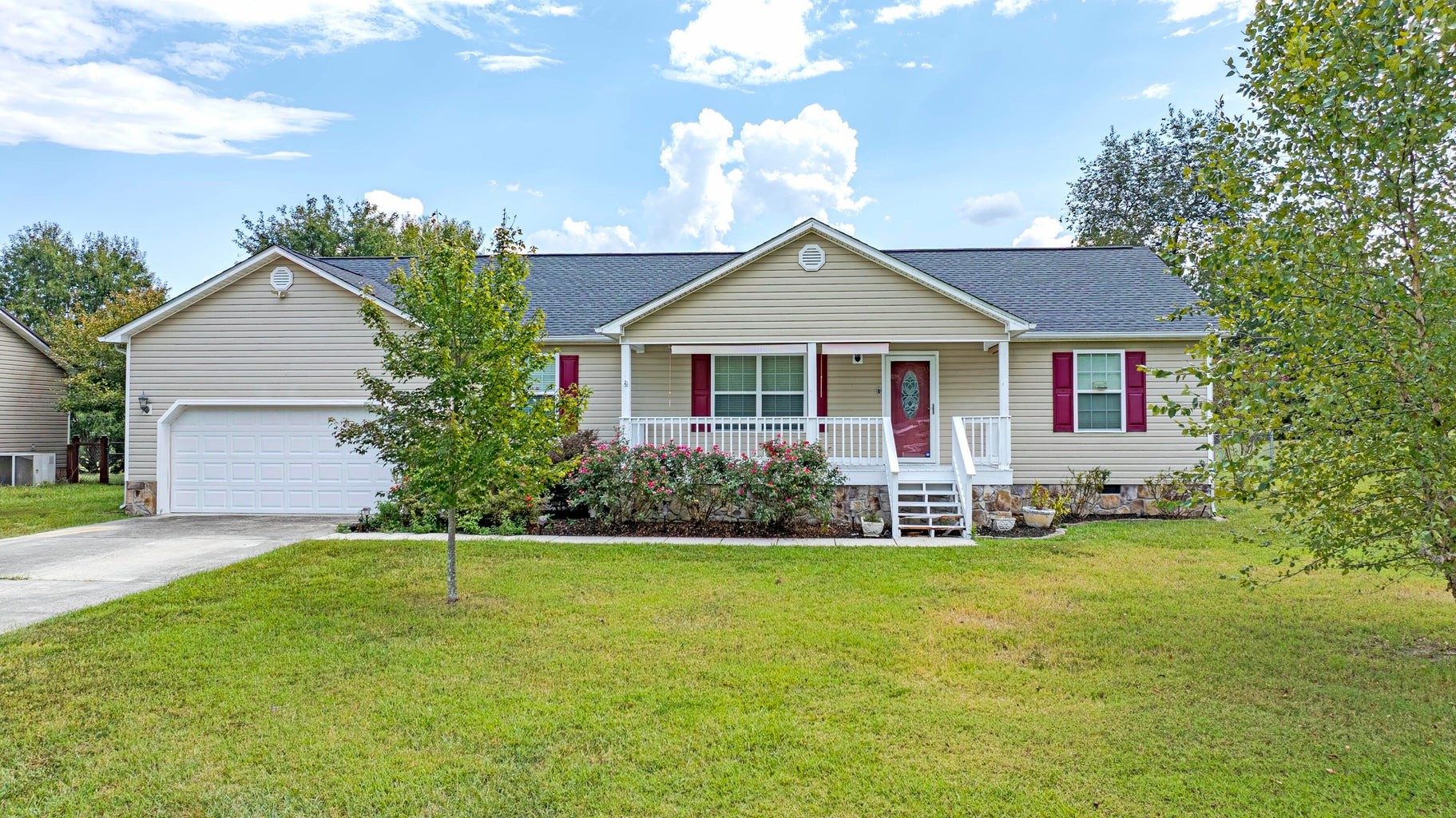 166 Belle Cir Property Photo 1
